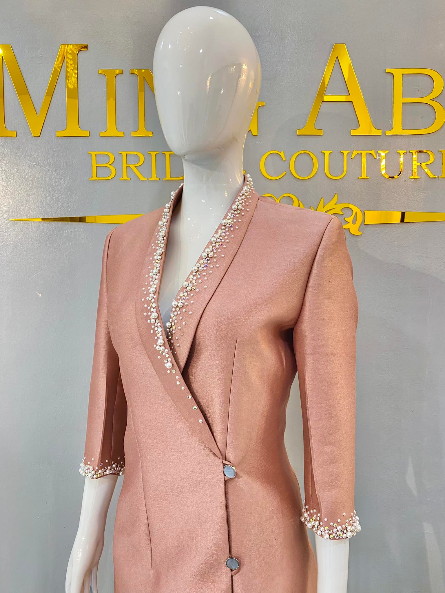 For an Oathtaking Ceremony your outfit shoulfd reflect professionalism, elegance, and confidence. Here are some outfit inspo for you! Styling Tips: 1. Keep it modest. 2. Comfort is key. 3. Polished Makeup