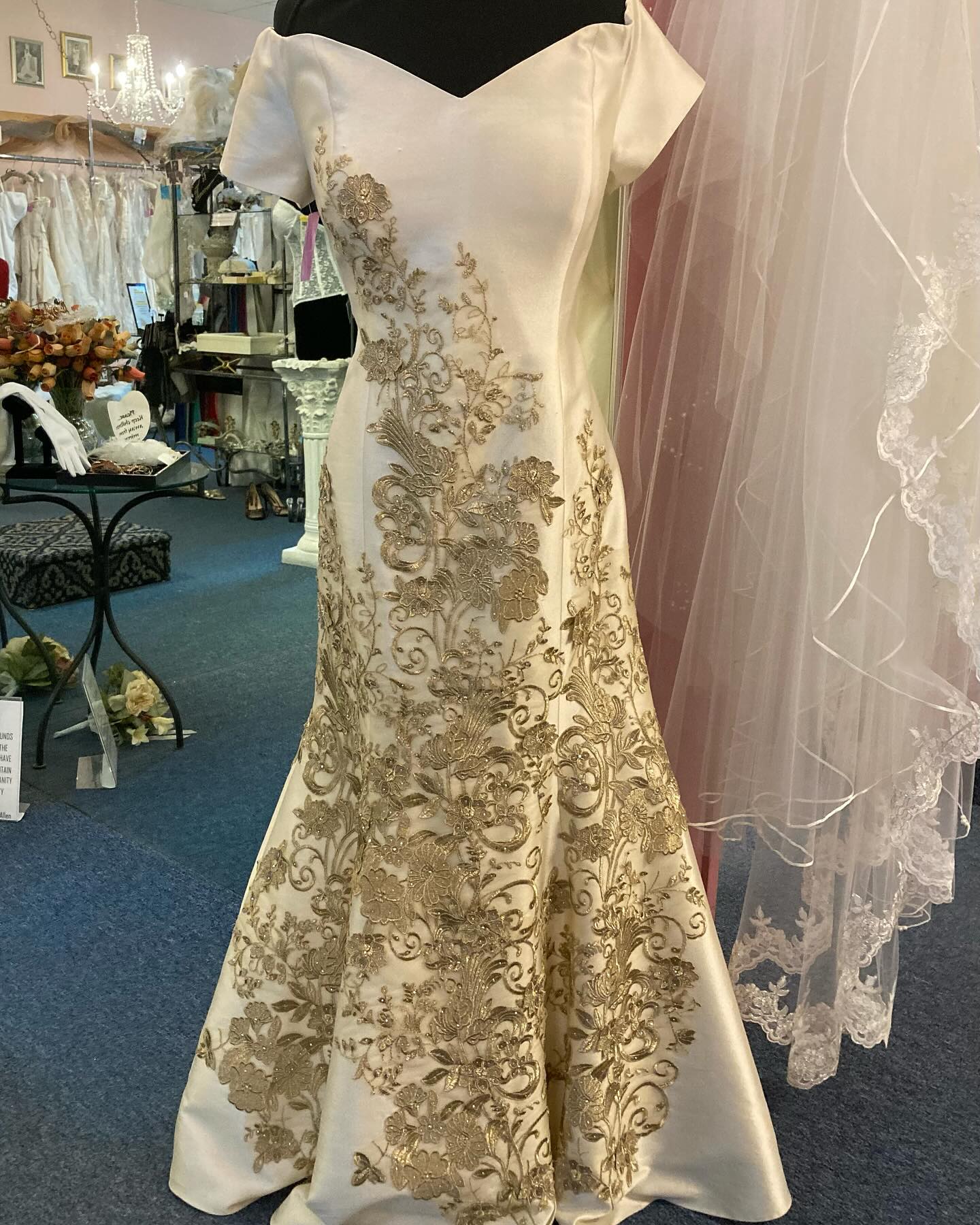 satin vs silk dress dress, silk gown, silk maxi dress, silk WG2536 fitted waistline Terani Couture 261C6762 Printed Size:XL/2XL
