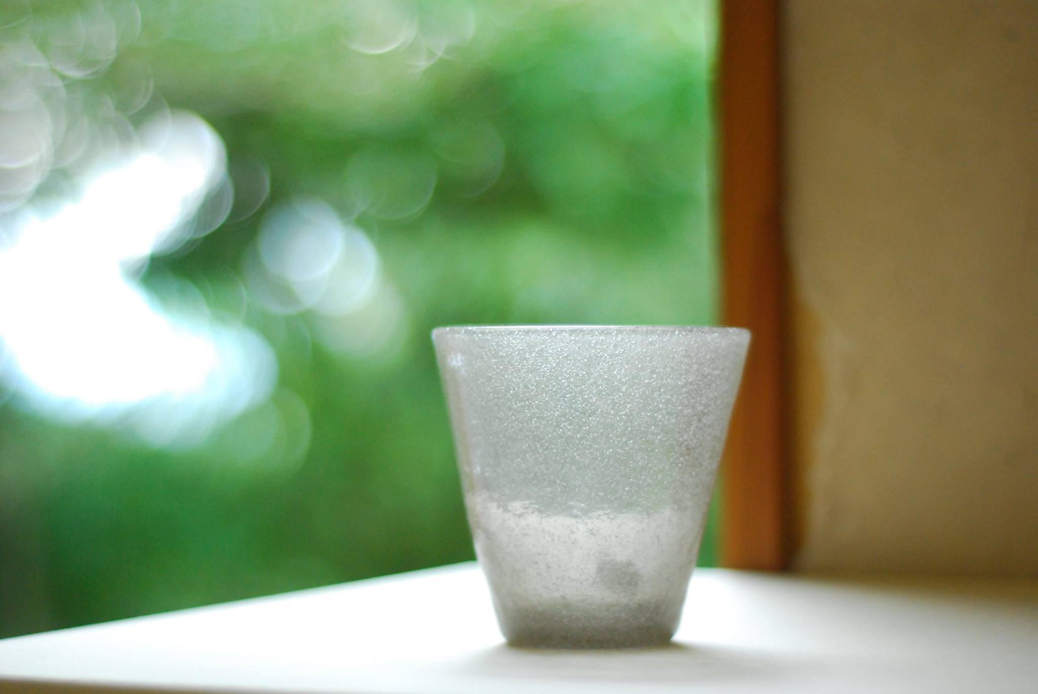 ガラス作家 横山秀樹さんのガラスが届きました。 今回は色つきの物も 
