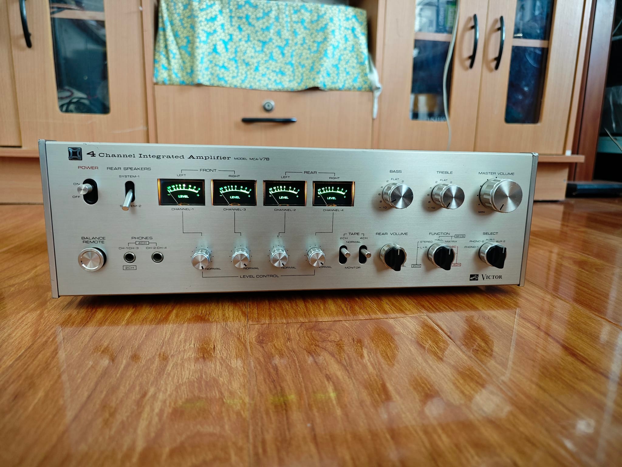 Victor MCA-V7B 4 Channel Integrated Amplifier 1970 model year