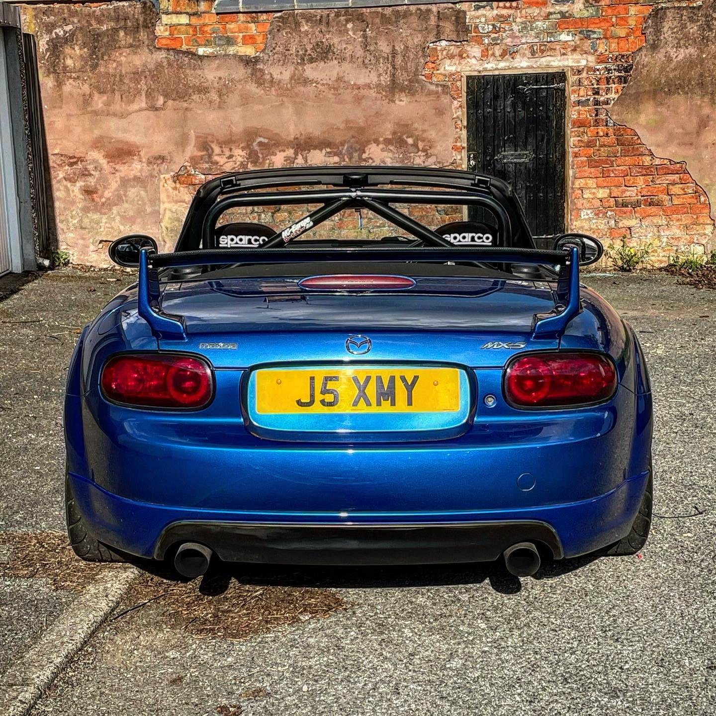 BOFI Racing - Esqueleto rear wing 😍 @winningbluenc - 📍 Miata Mx-5 ...