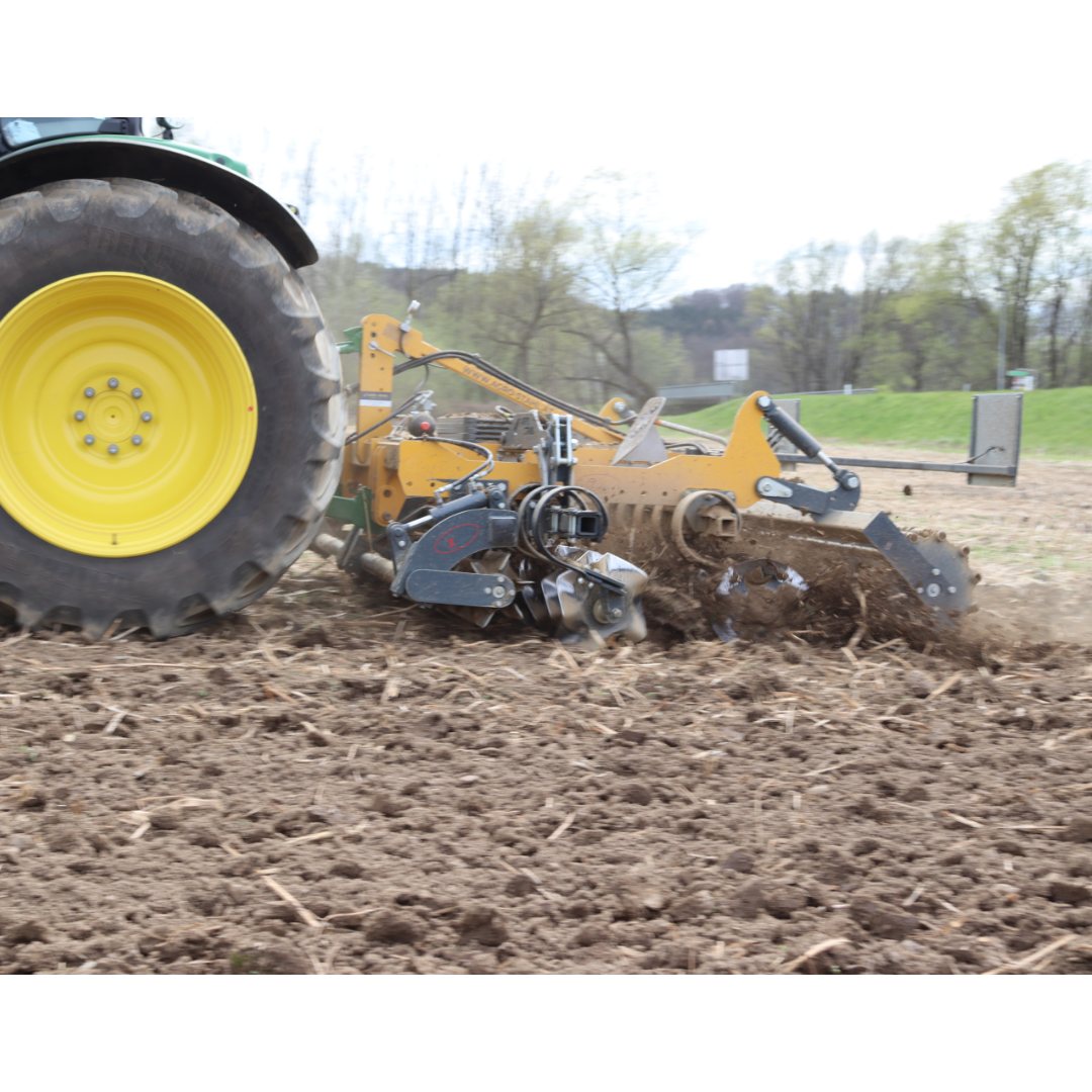 AGRO-STAHL - Was ist der Z-Cutter? 🤯 Der Z-Cutter wurde...
