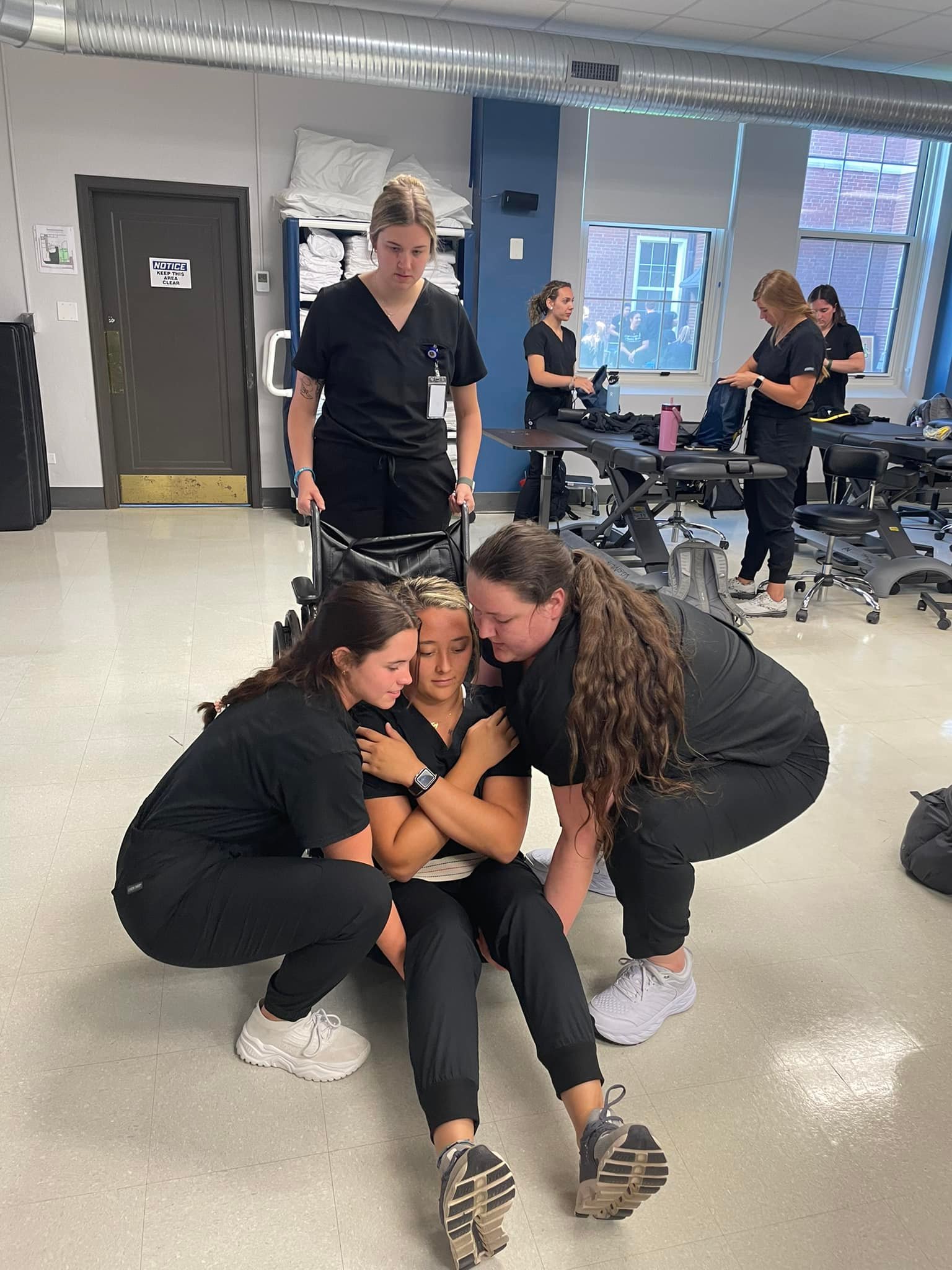 USM DPT Class of 2025 learning transfers. Great job everyone! #USMDPT ...
