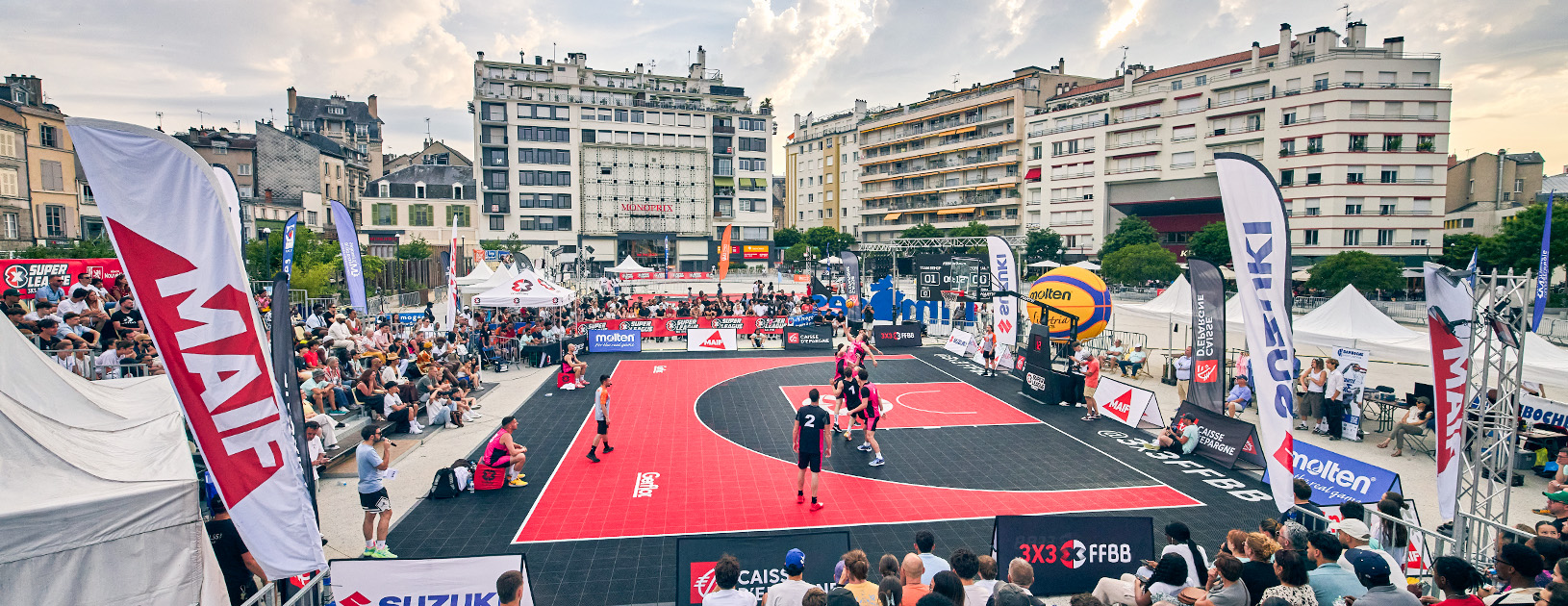 CLUB des... - CLUB des Internationaux de Basket