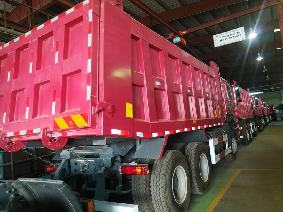 SINO HOWO Trucks Pakistan - HOWO 120 HP 4x2 Cold Container ...