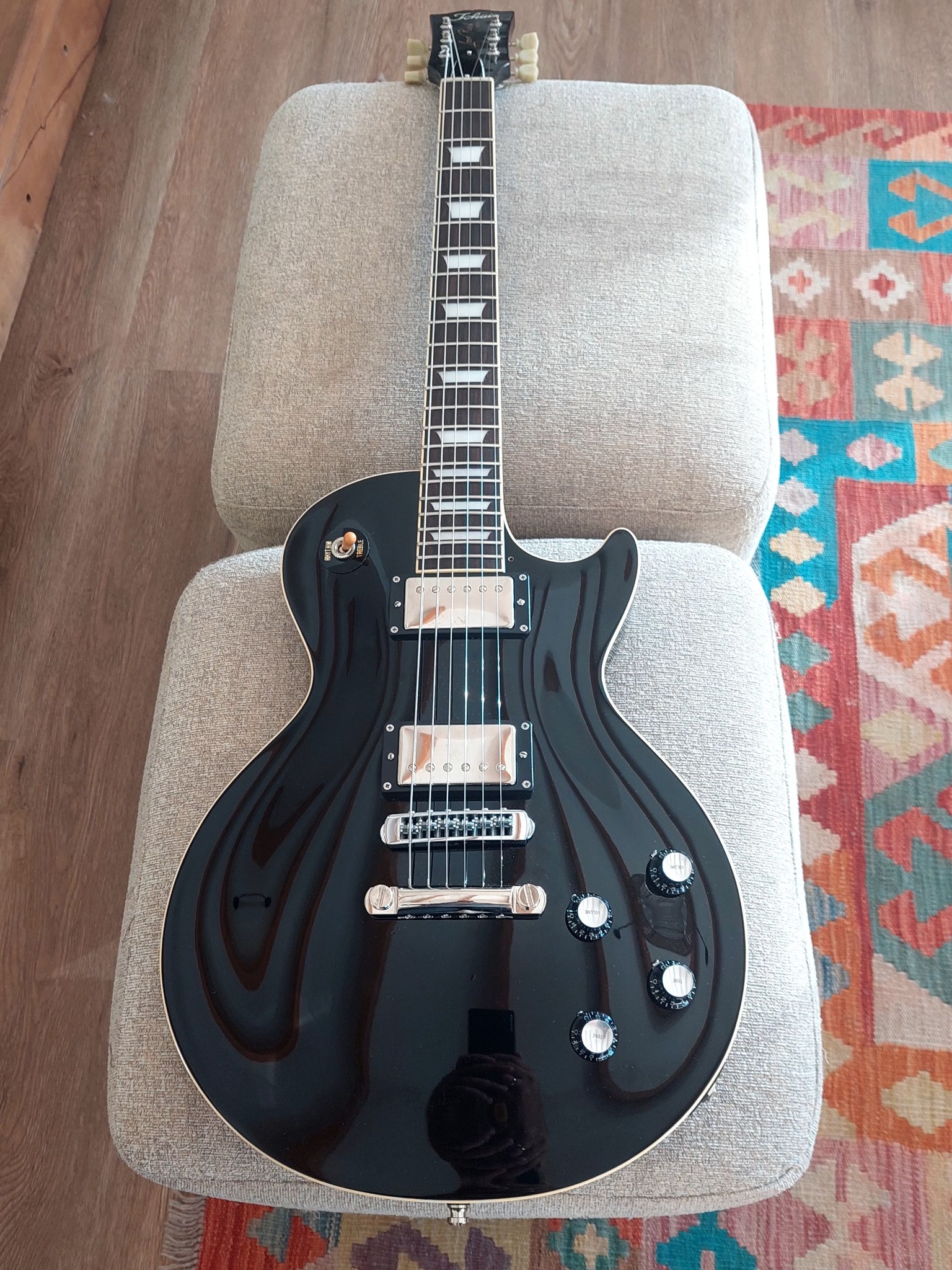 👀 👉 @tokaiguitars Tokai LC136S BB SP, Black Beauty Custom P-90