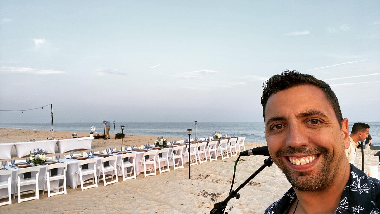 Andrew Rosario - Online Guitar Lessons