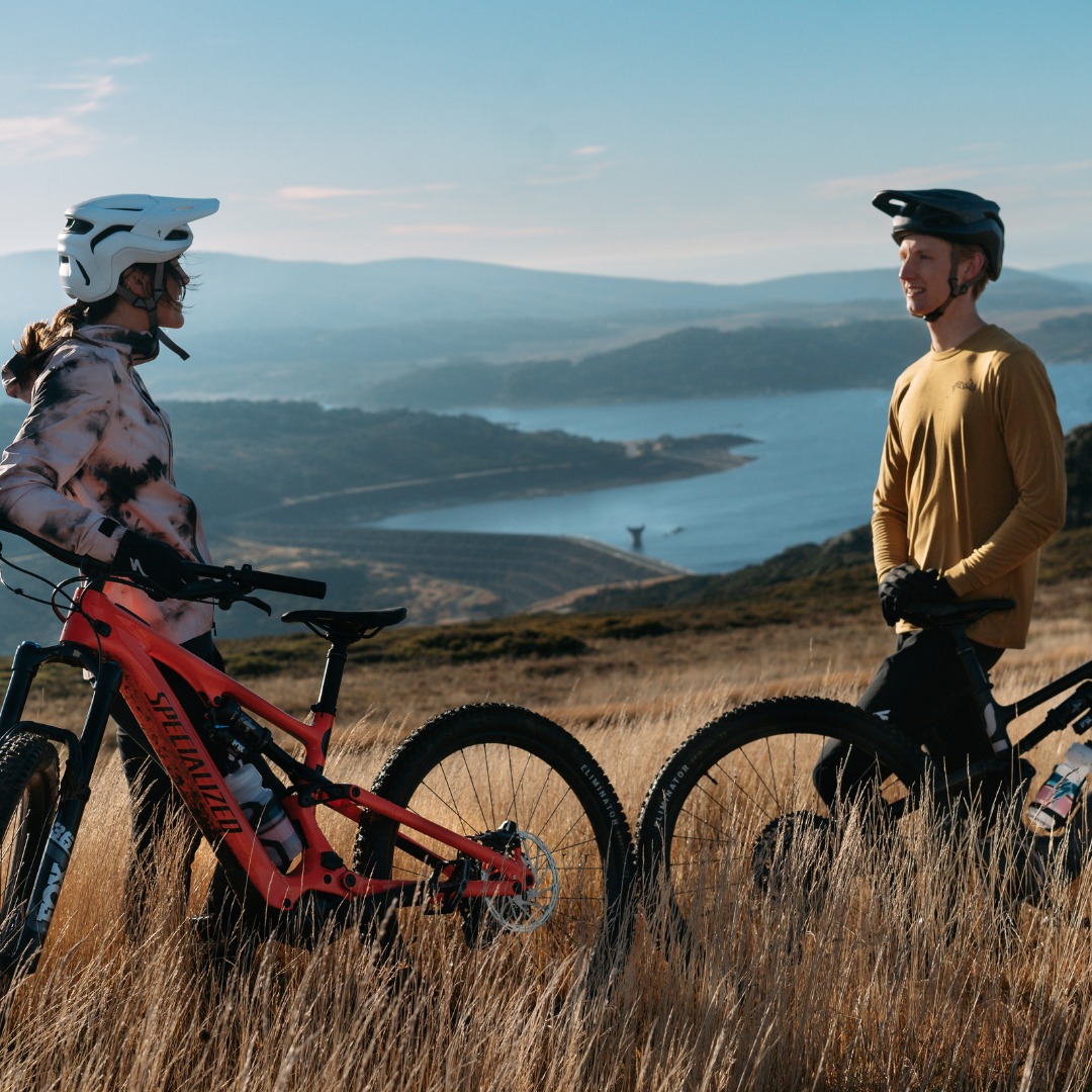 bike helmets bendigo Fox Mainframe Helmet  Moronis Bikes It is CE certified and meets European safety standards for bicycle helmets Bendigo - Have you been