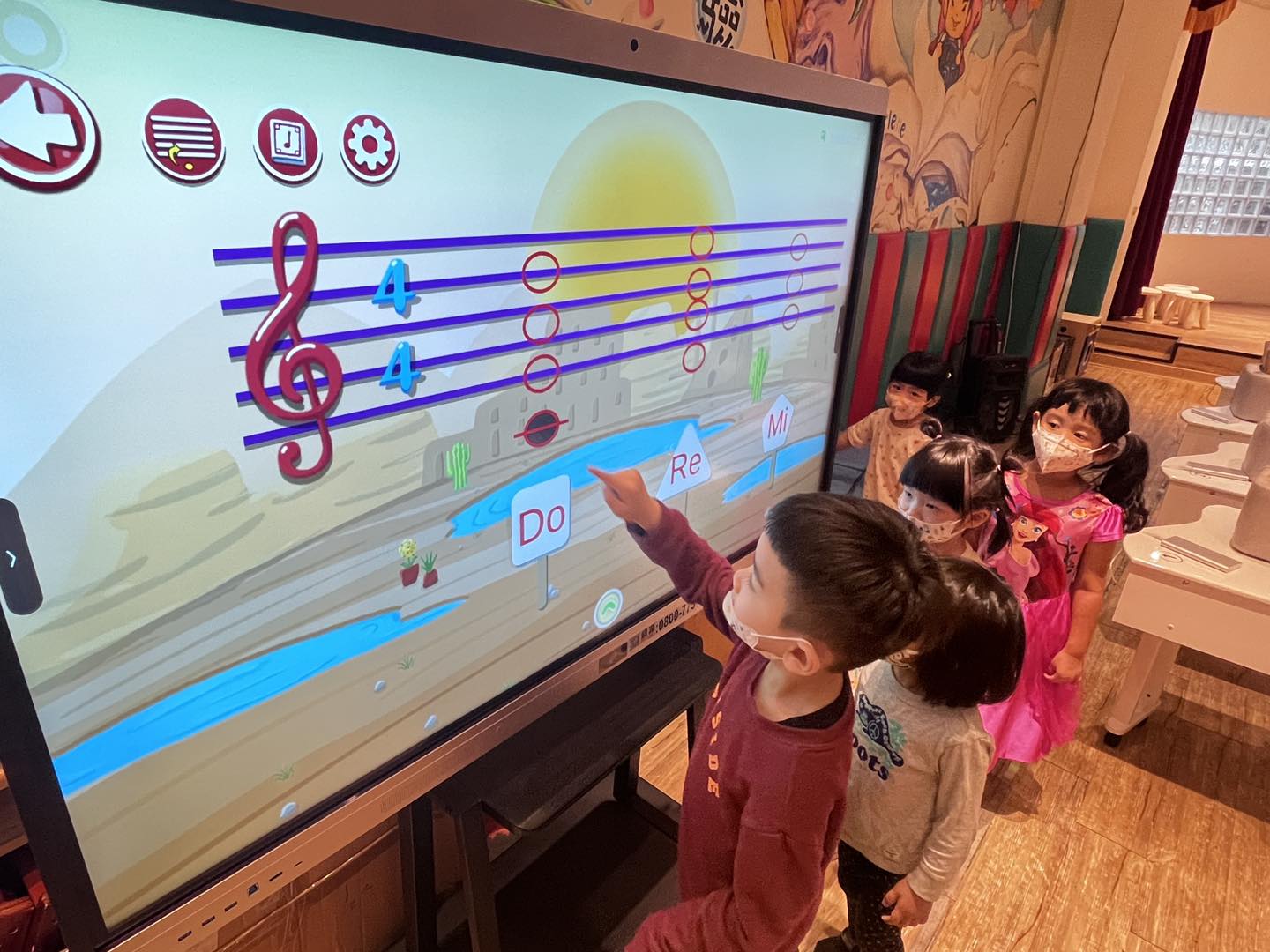 iFunNote 智能音樂學習 - 竹北愛林幼兒園課後「智能鋼琴團體班」🎹... | Facebook