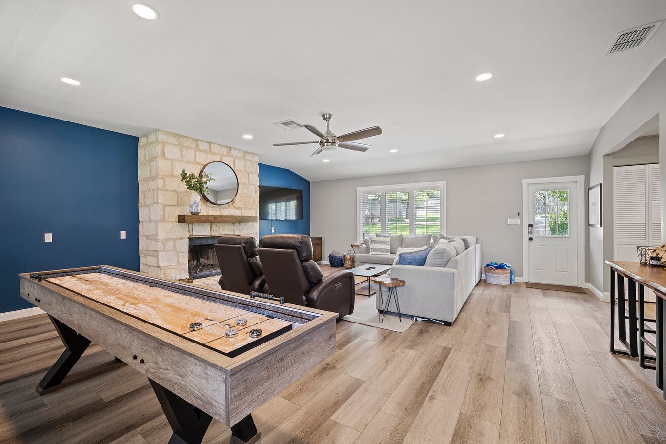 Howler Haus and The Sapphire Door - Fredericksburg, TX Vacation Rentals ...