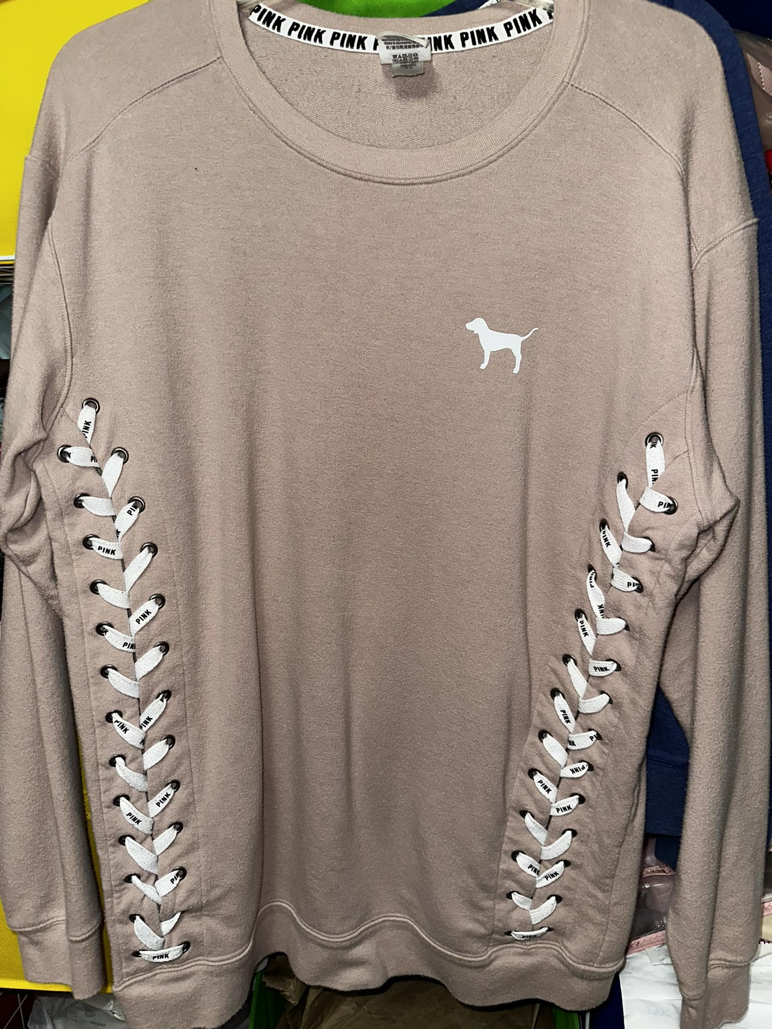 T-shirt Victoria's Secret PINK Bling Indiana University IU - Manches Longues Poche, 100% Coton