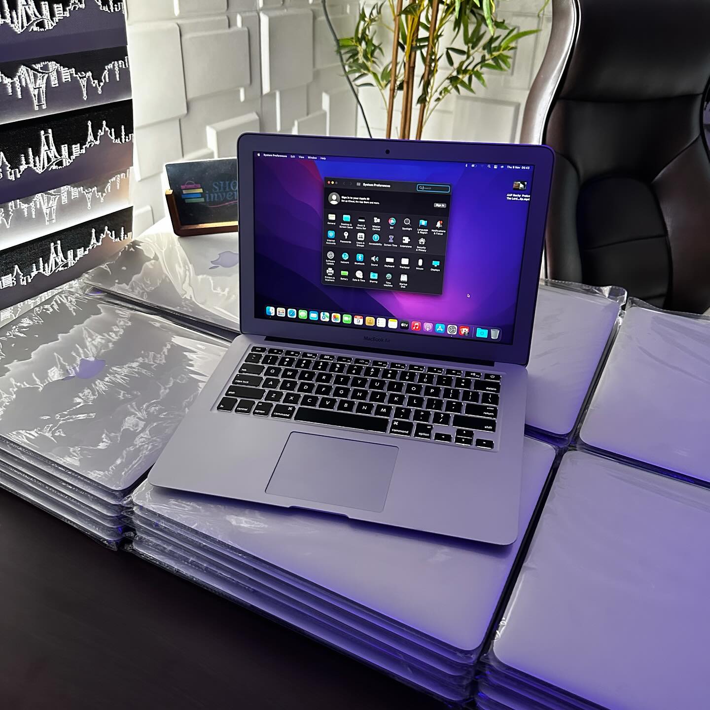 ?️ 2017 Apple MacBook Air A1466 - Intel Core i5 - 256GB SSD 