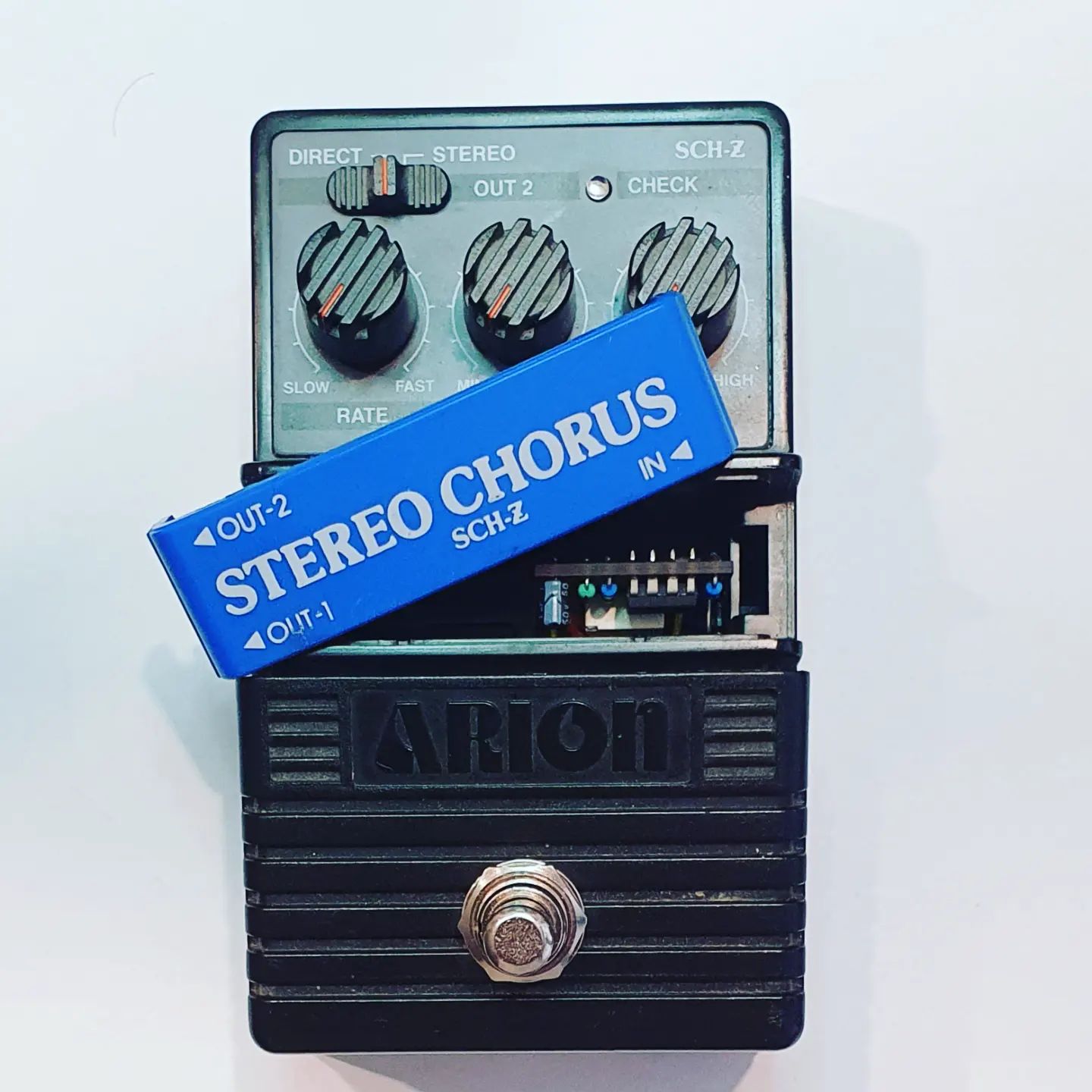 What's the difference between Arion SCH-1 and SCH-Z stereo chorus?
