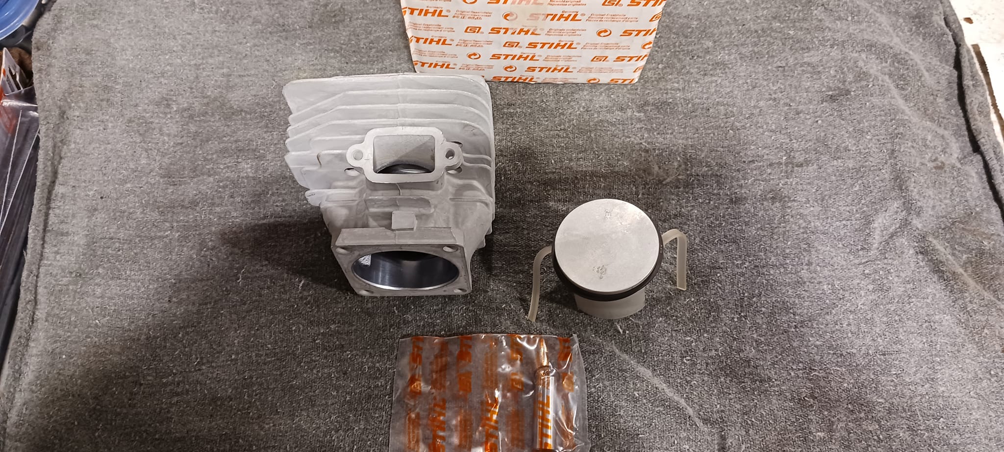 Pistoni Pop Up Per Stihl 046 Kit Pistoni Hyway POP UP Per Stihl MS460 046 - 52 Mm Con Anelli Caber Per Extra Compressione, Pronto Per Montaggio