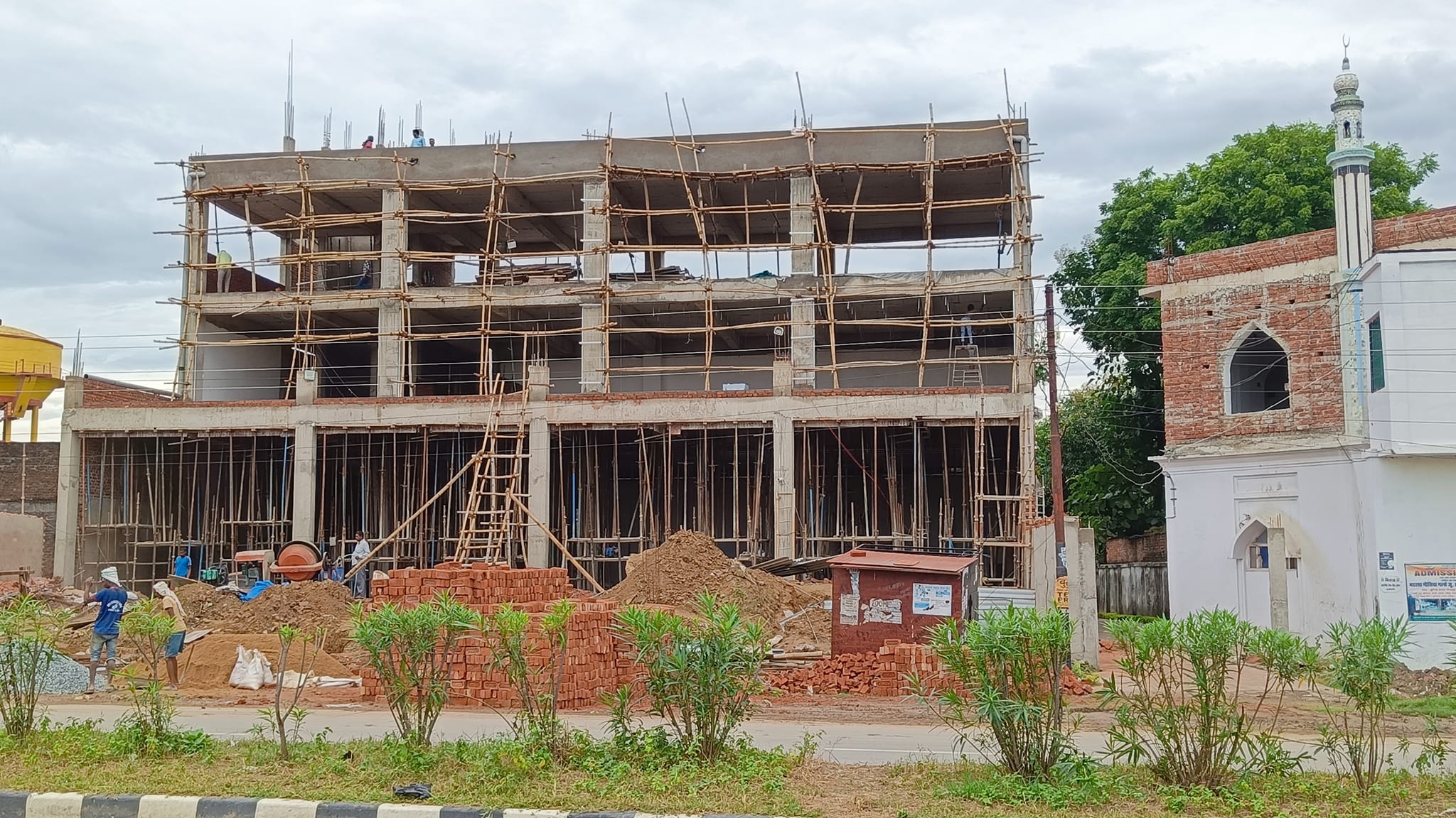 Structural - 𝐖𝐞 𝐚𝐫𝐞 𝐭𝐡𝐞 𝐜𝐨𝐦𝐩𝐥𝐞𝐭𝐞 𝐇𝐨𝐮𝐬𝐢𝐧𝐠 𝐬𝐨𝐥𝐮𝐭𝐢𝐨𝐧..! 𝐖𝐞 𝐀𝐫𝐞 𝐒𝐃𝐂! 𝐓𝐡𝐞 ...