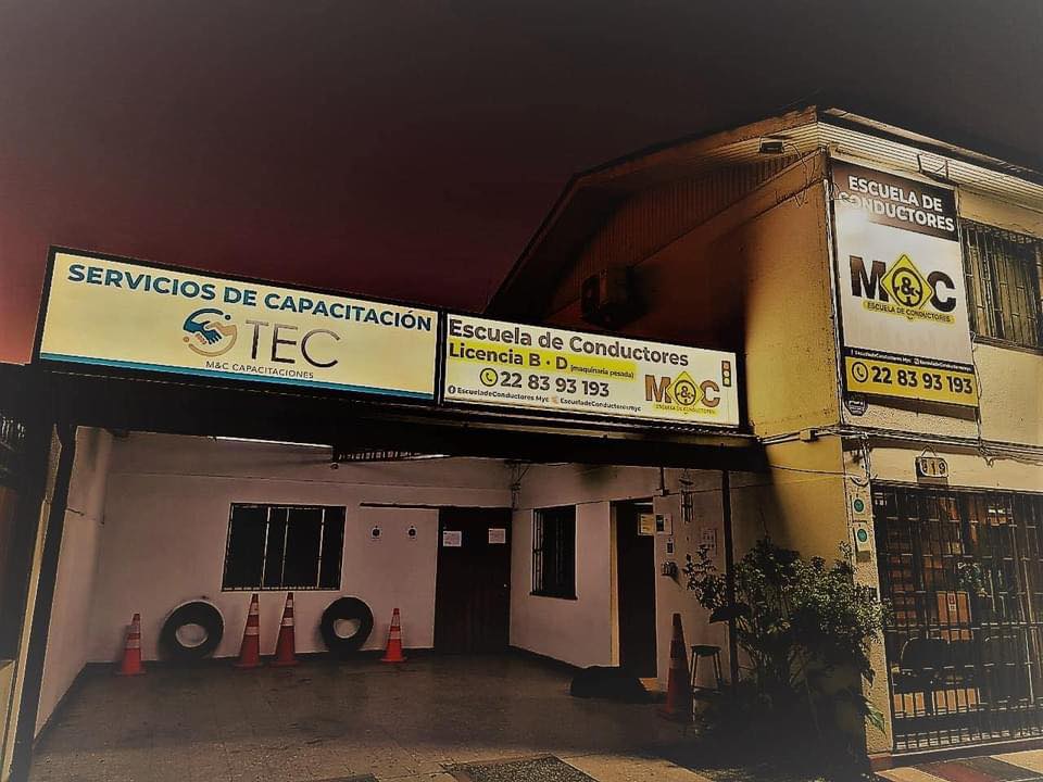 Escuela de Conductores M&C | Rancagua