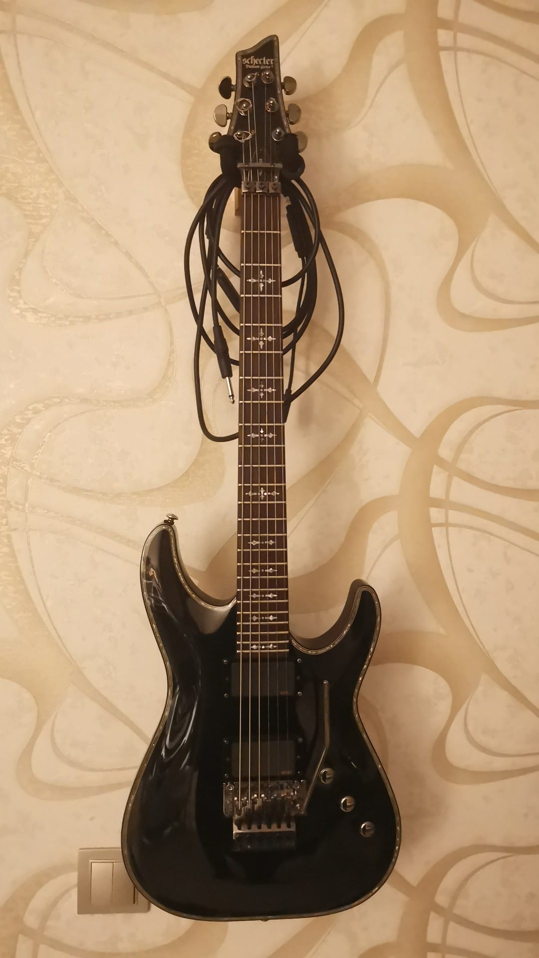 Schecter C-1 Hellraiser FR 2008 with EMG 81 and 85 pickups