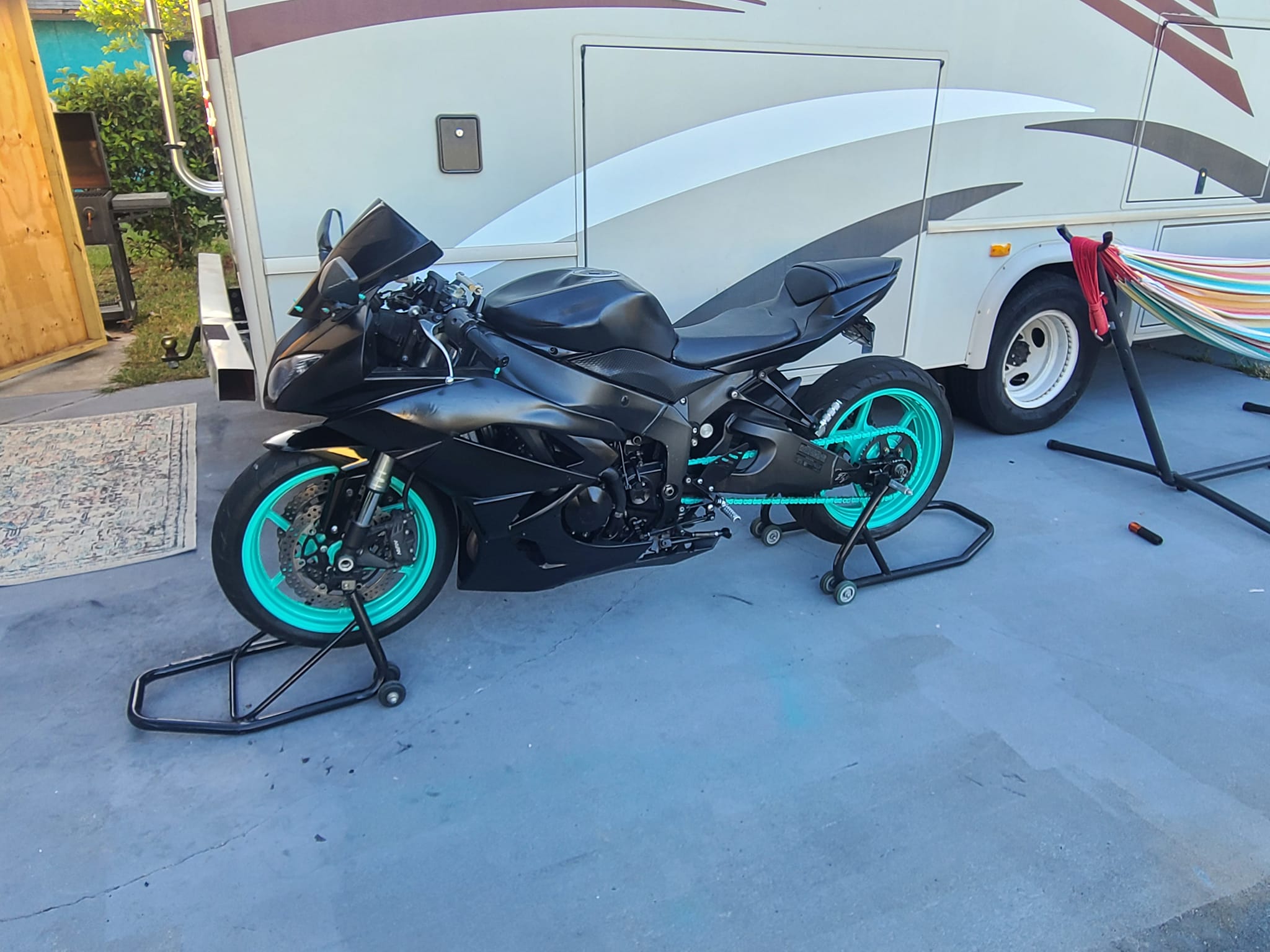 What's the value of a 2009 Kawasaki ZX6R with mods?