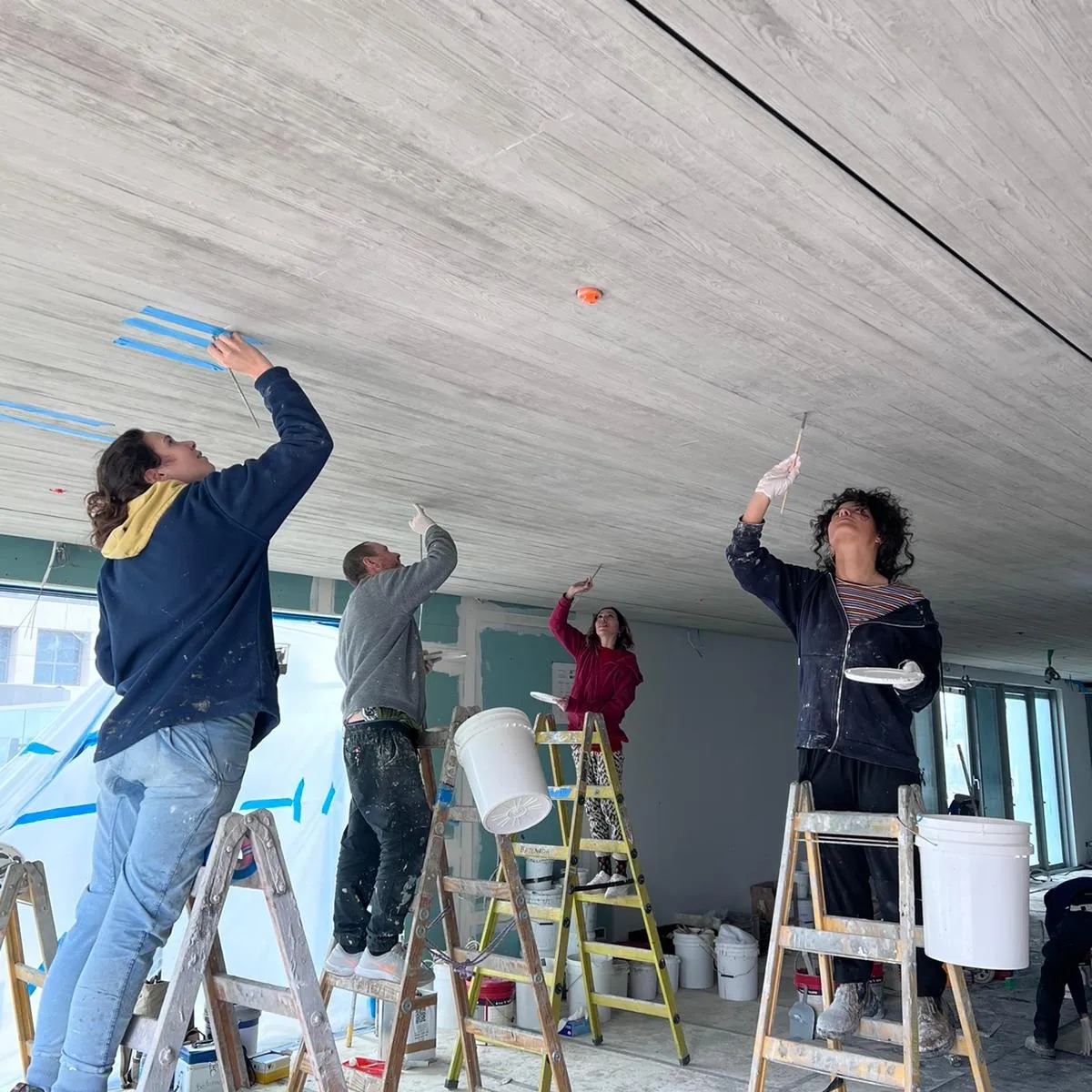 Artan - לאחר ההדבקה טישטוש חיבורים 💪 #concrete#wall #floor # ...