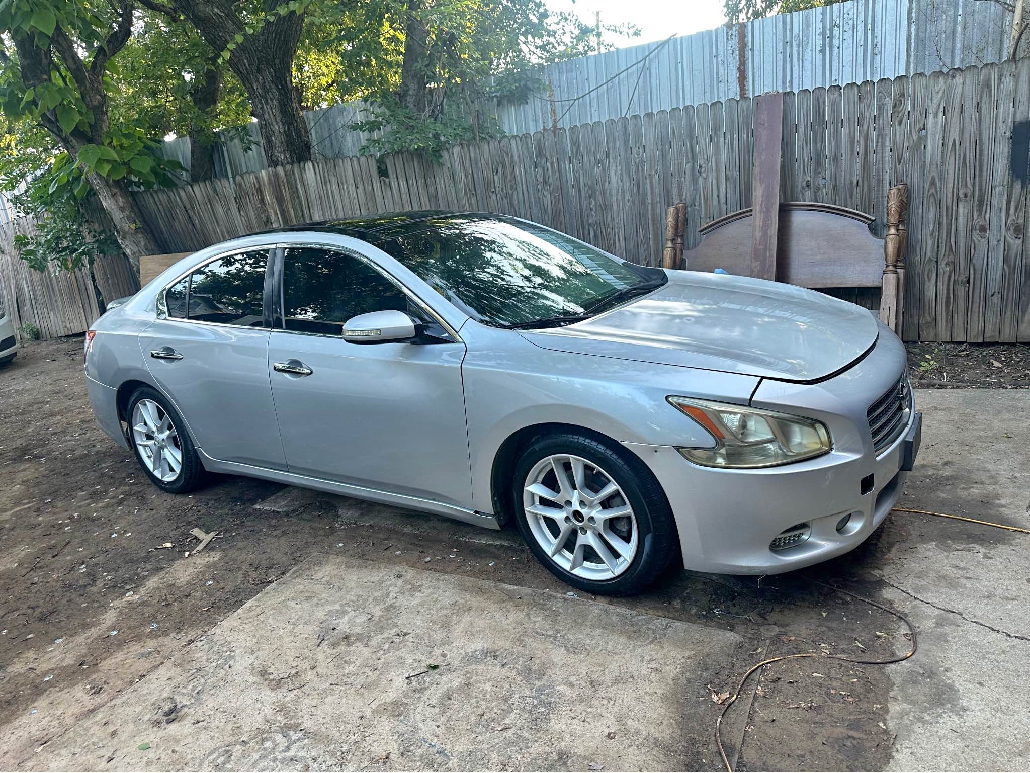 2010 Nissan Maxima · GLE Sedan 4D