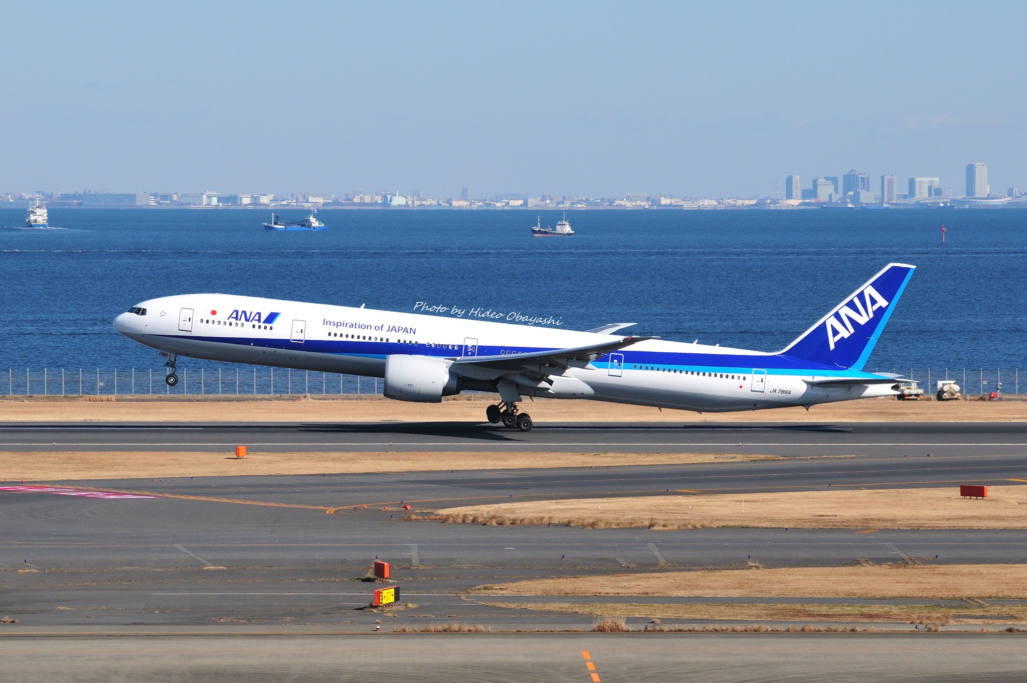 Boeing 777-300ER of Japan Airlines at Tokyo Narita International