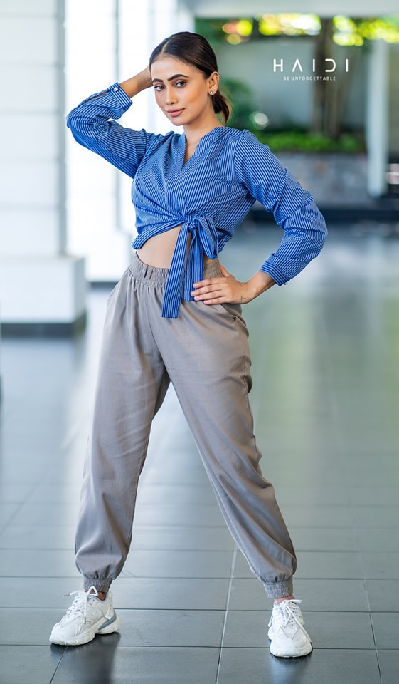 Casual Dress Code #HAIDI Whether you're going out with your friends or you're heading to the office on a casual Friday, a laid-back style is the best way to go. Casual dress