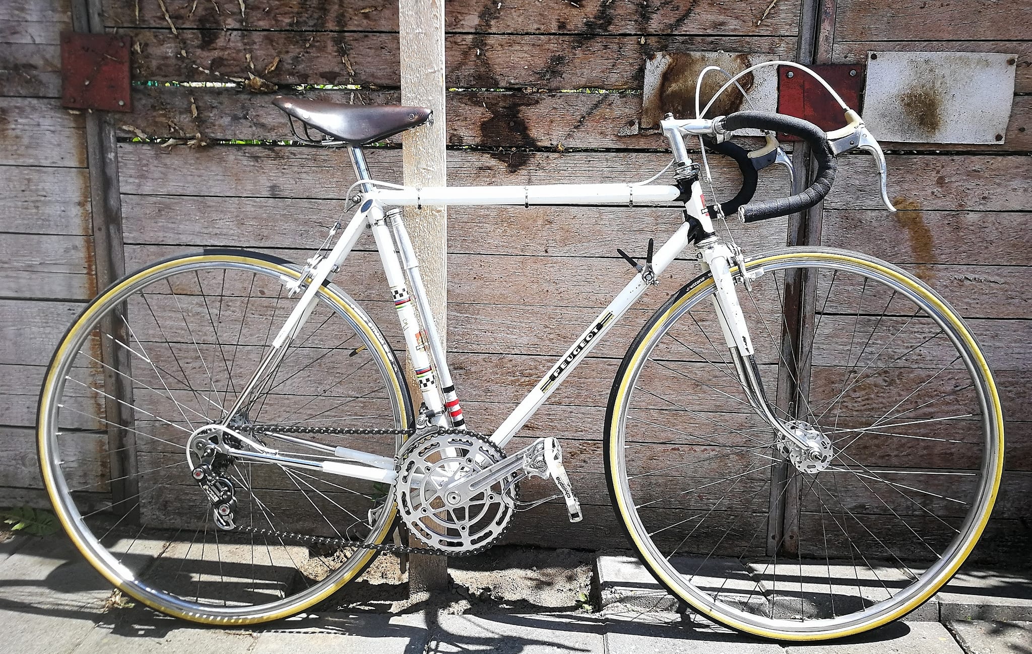 Travel back to 1993 with us! 🚴‍♂️✨ This Peugeot ZX-1 was