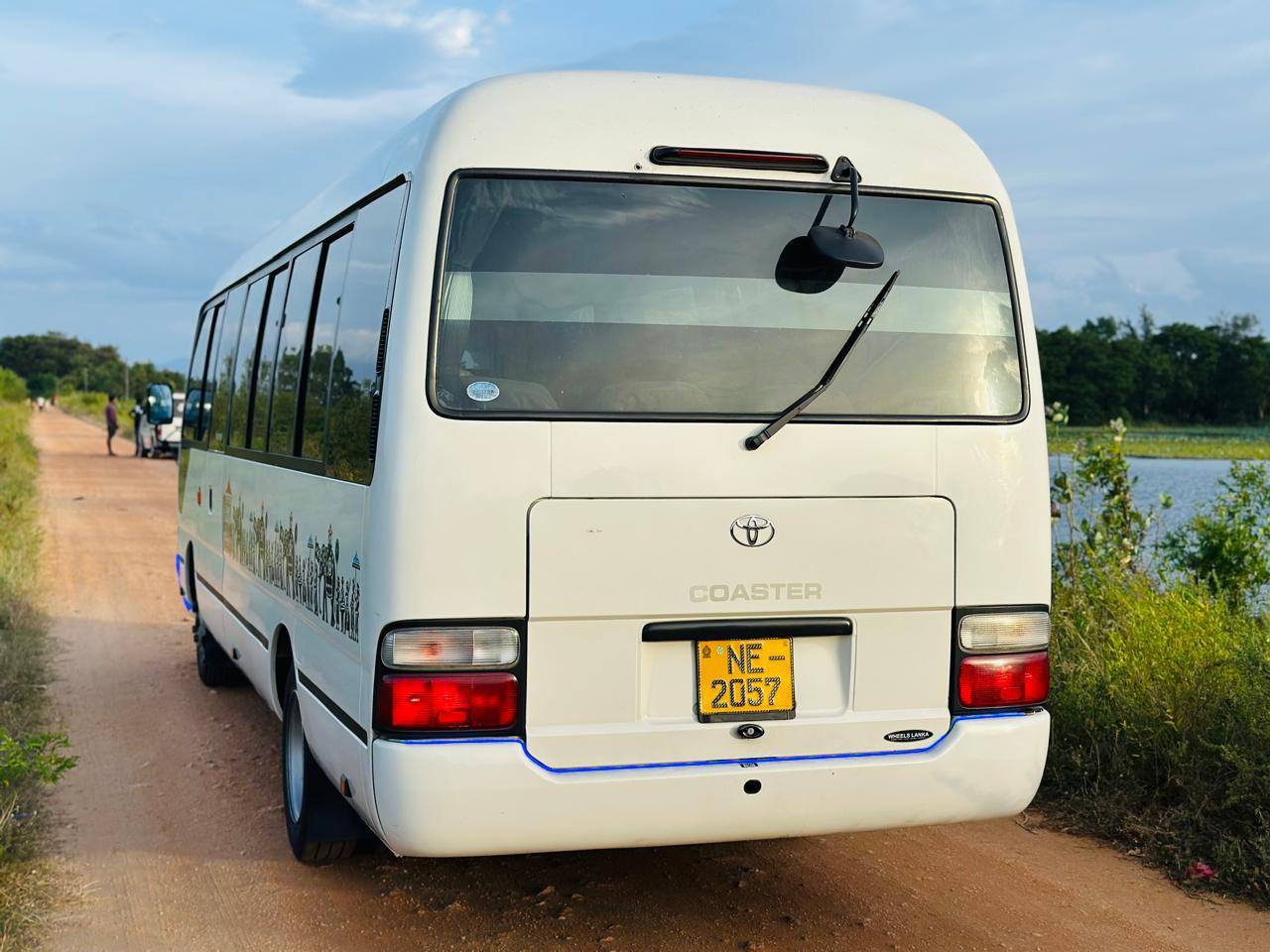 Luxury - AC BUS | TOYOTA COASTER BUS | MITSUBISHI ROSA BUS FOR HIRE ...