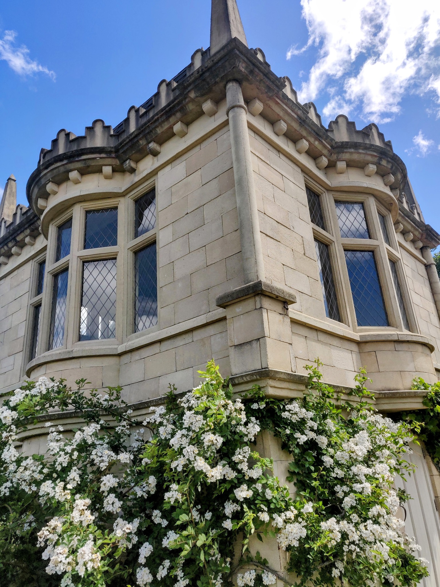 Discover the majestic Pudding House in... - Hamilton Gardens