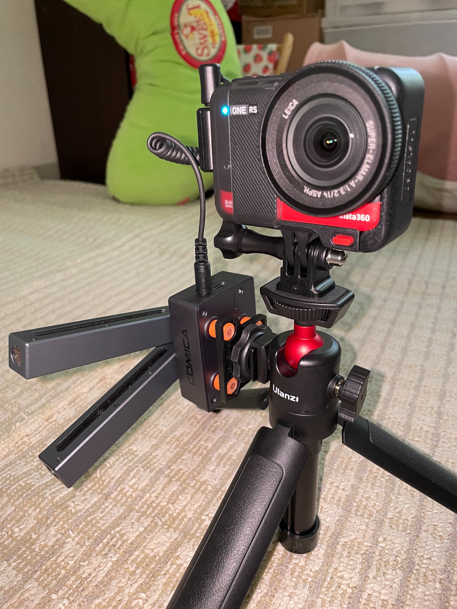 Insta360 One RSにマイクアダプターを取り付けてステレオマイク