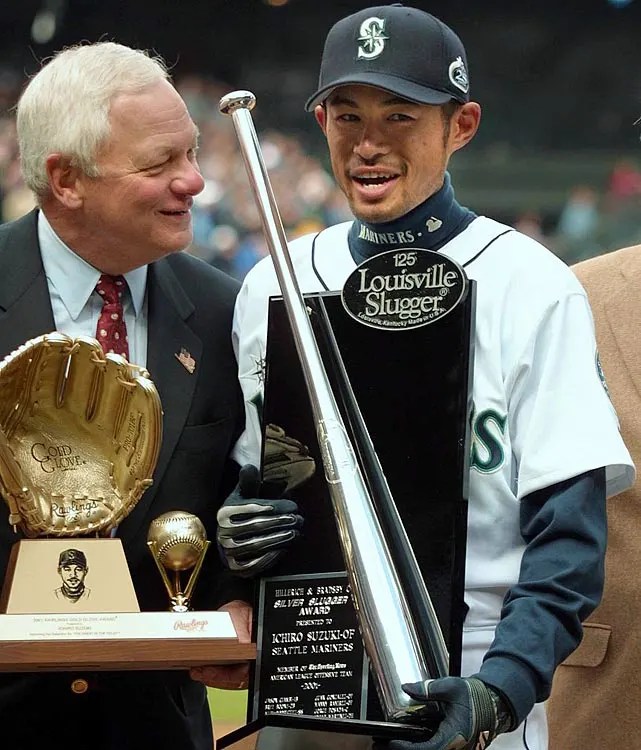 Ichiro Suzuki and Mariners President Chuck Armstrong presenting