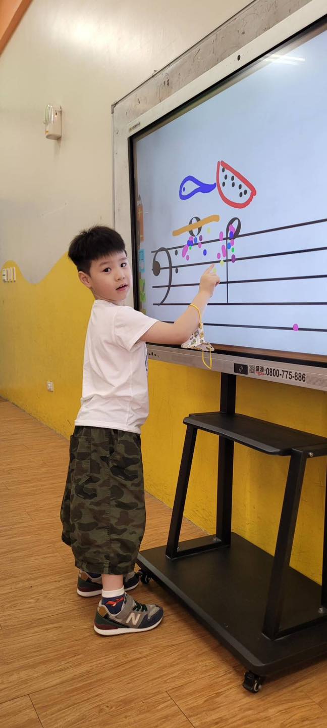 iFunNote 智能音樂學習 - 「智能鋼琴團體班」🎹... | Facebook
