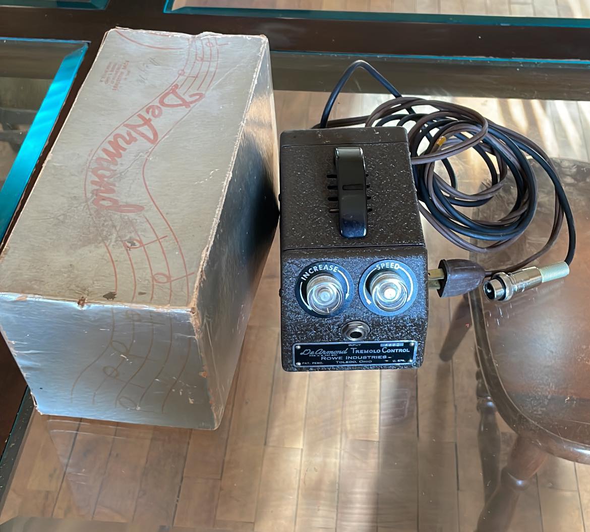 What is a DeArmond Tremolo Control Model 60?