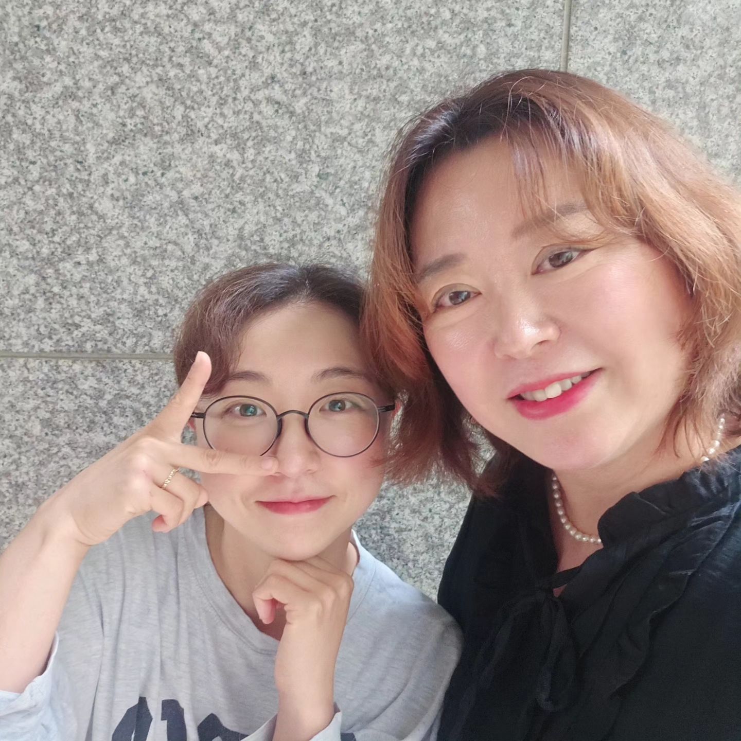 꾸미 신 닭발 - 본점 - - 딸 아닙니다. 30만 유튜버 얌야미님~ 귀여운 외모에 특이한 음식먹방으로...
