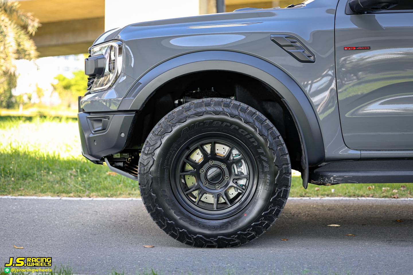 Ford Ranger RAPTOR V6 หล่อ ดุดัน ลงตัว …….. >>ล้อ KMC 729 17x8.5” ET0 ...
