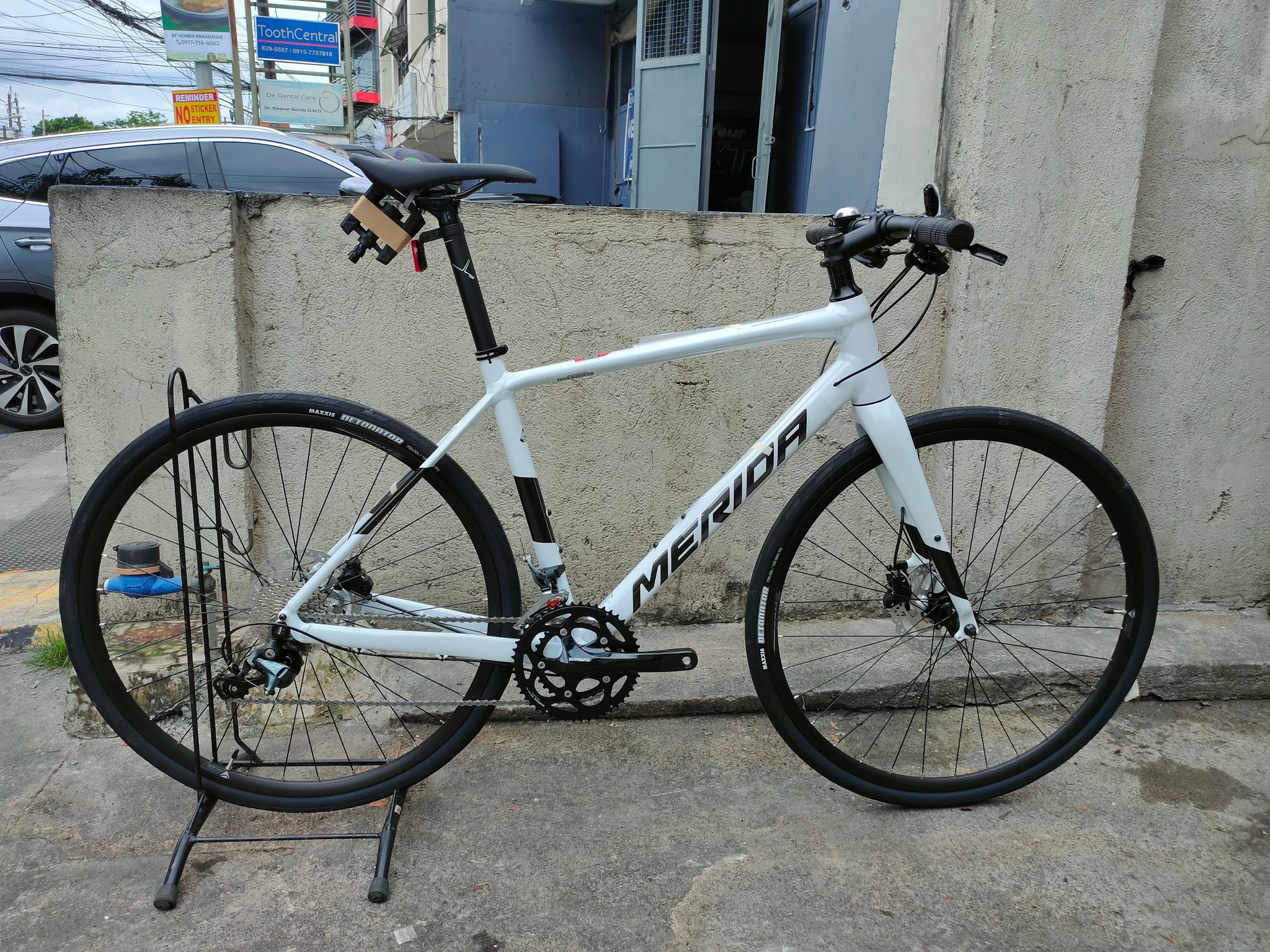 MERIDA SPEEDER 300 2025 Srp: 43,000 Color: Pearl white guarded