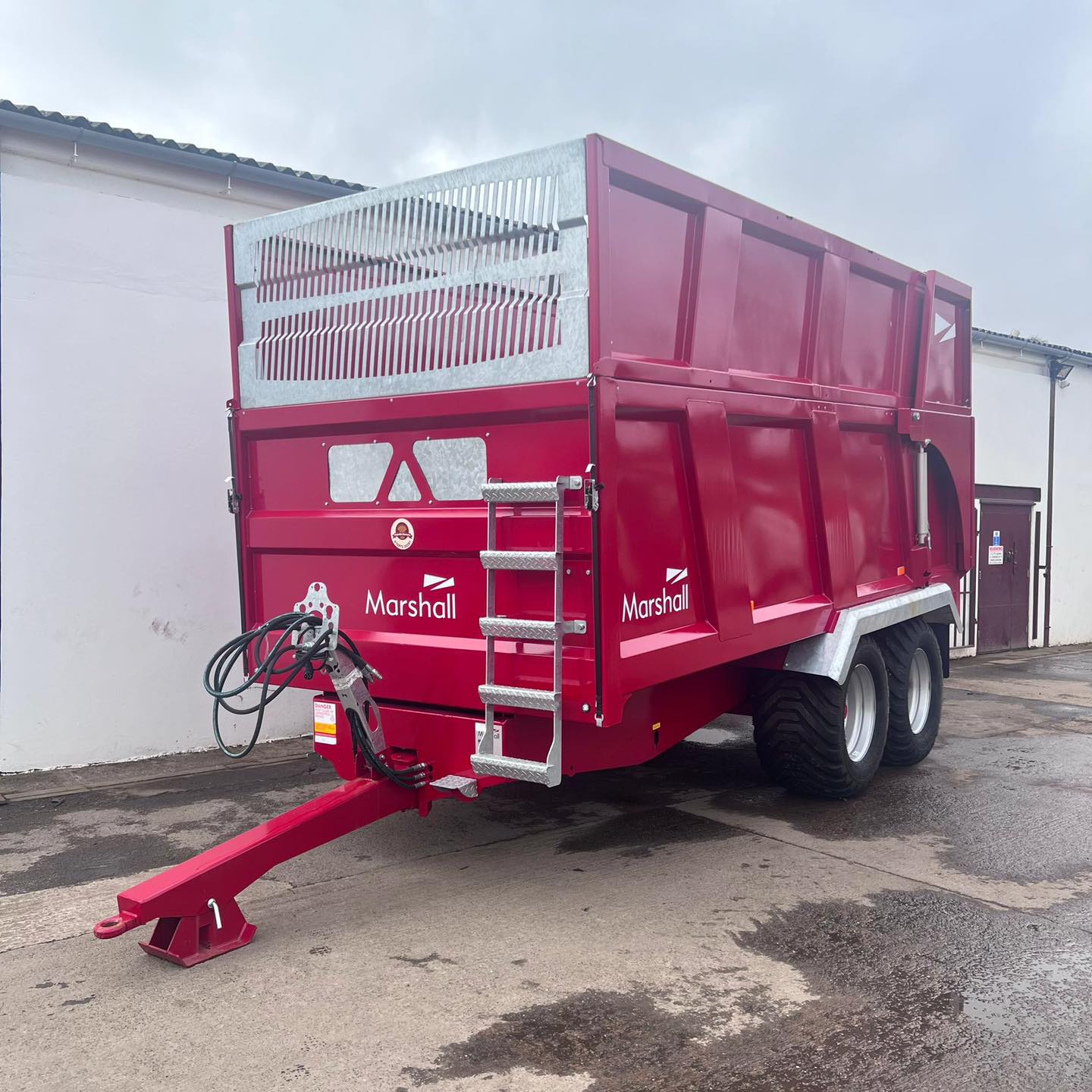🔴 MARSHALL QM11 SILAGE TRAILER... - Metcalfe tractor breakers
