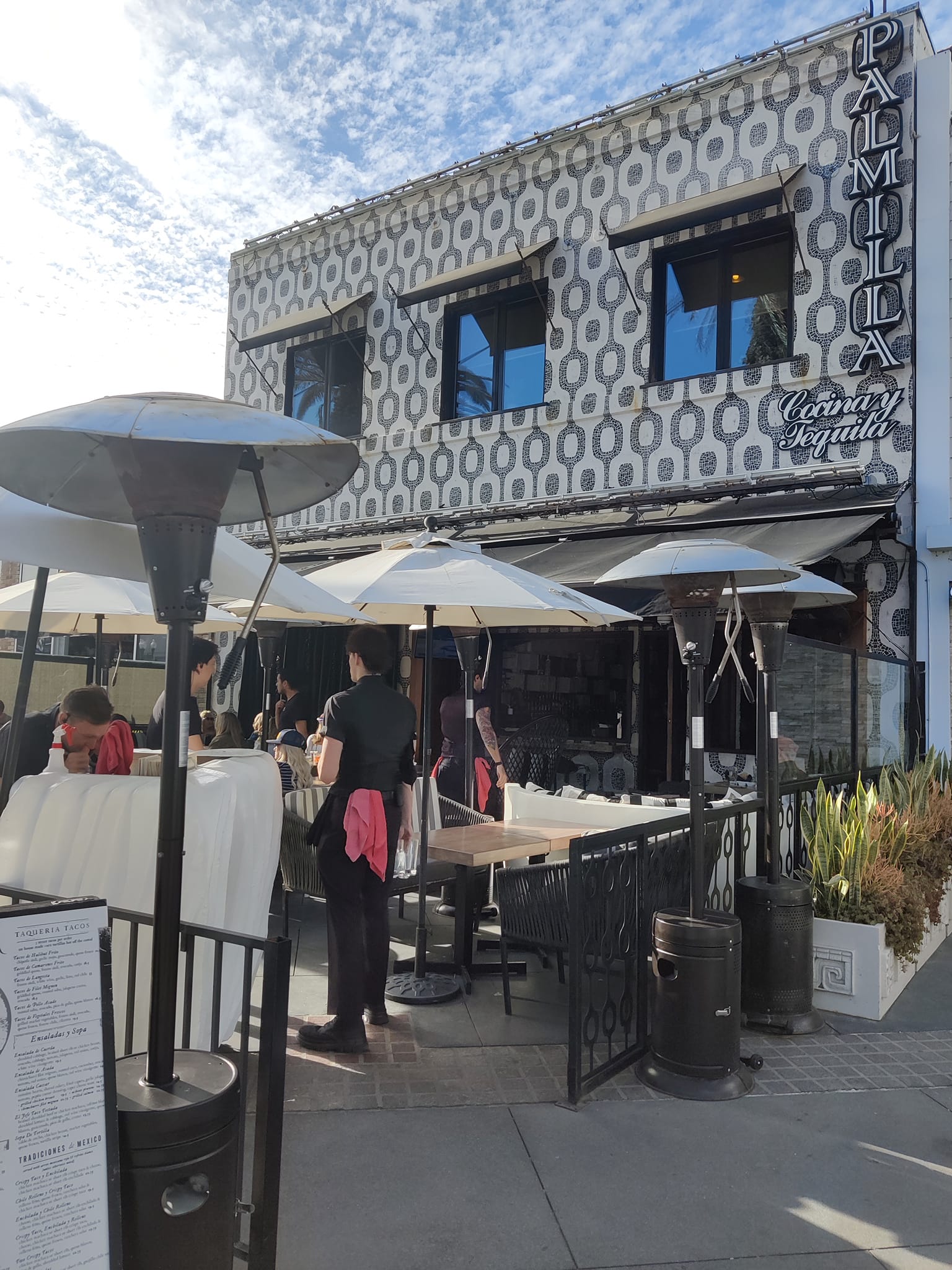 Amazing dinner at Hermosa Beach restaurant with great service