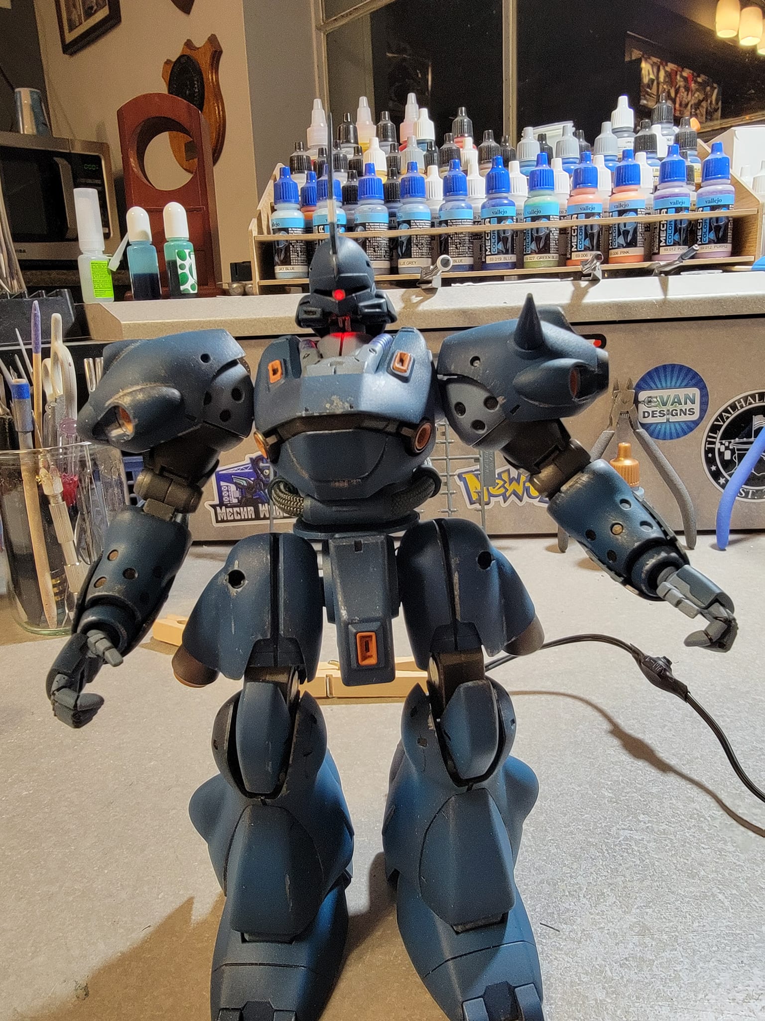 Kampfer MS-18E build progress and illumination