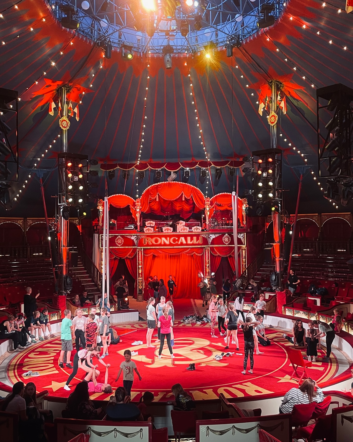 Circus Theater Roncalli Aachen Kommende Veranstaltungen
