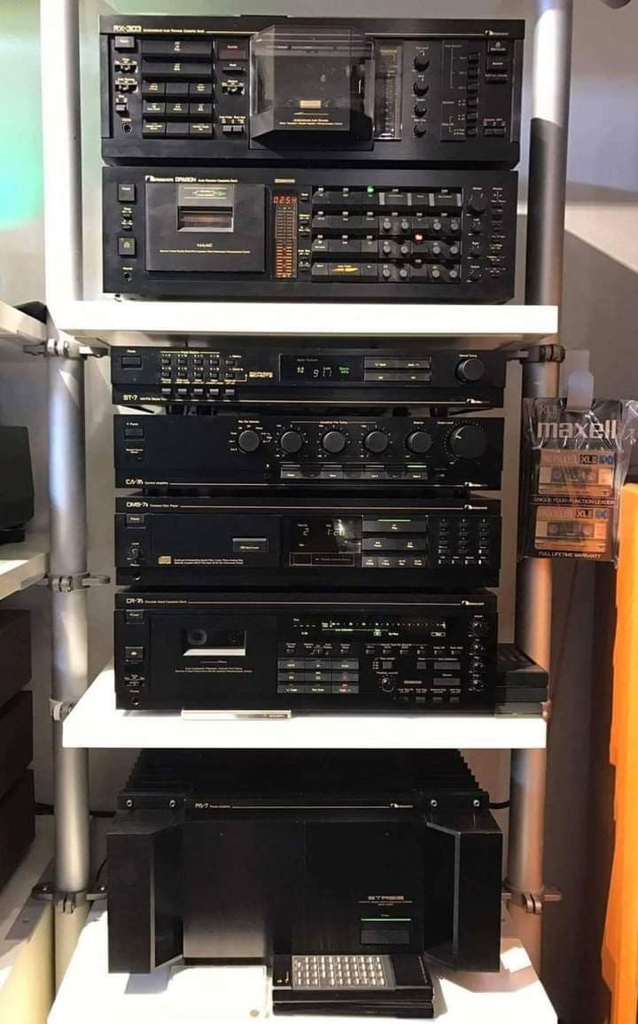 🛠️Designed and engineered by Nakamichi.” The Soundstream STC80