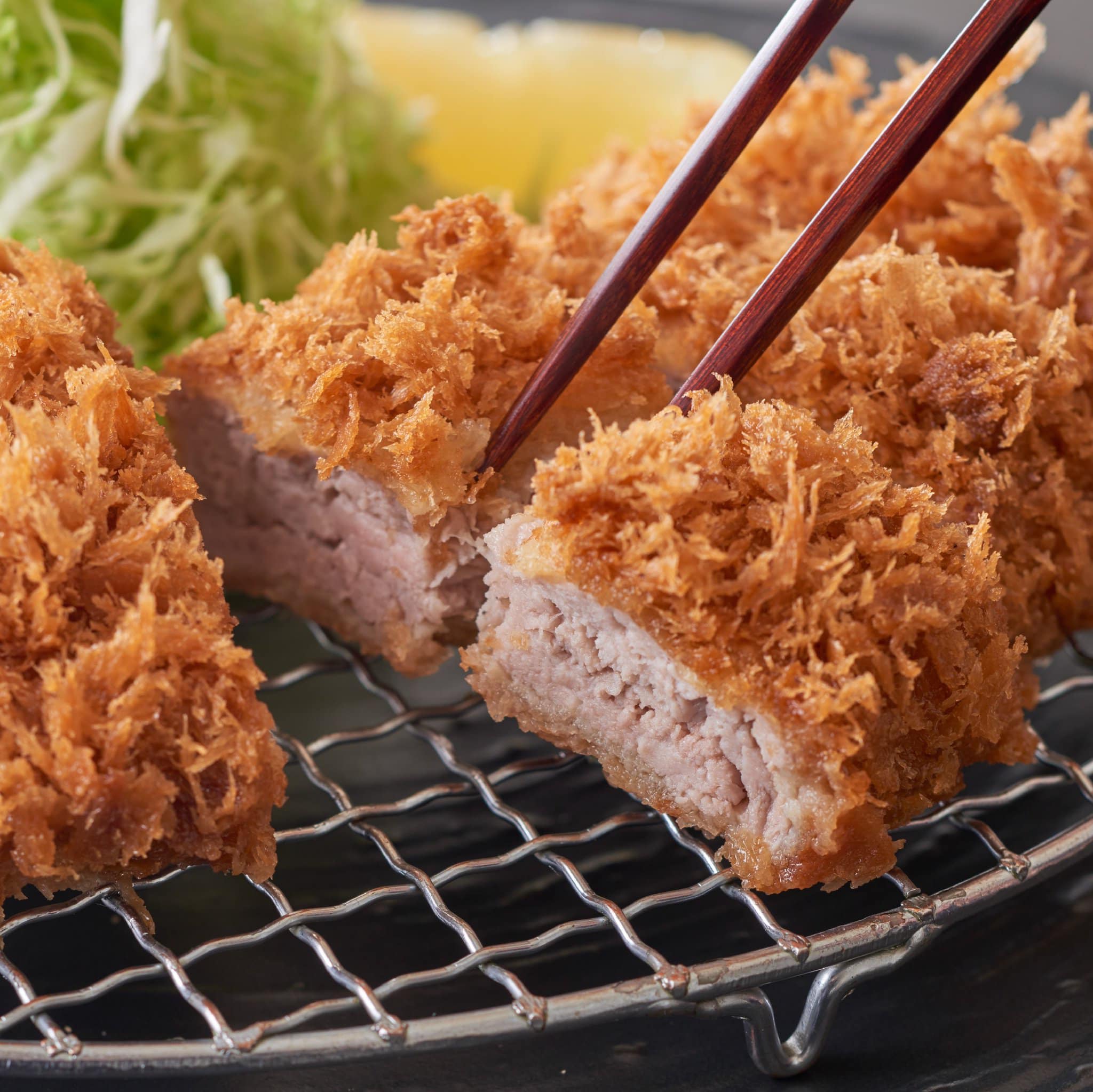 まい泉／MAiSEN - \ とんかつの食べ比べ ができる！／ とんかつで新しい生活をスタート ️ ... | Facebook