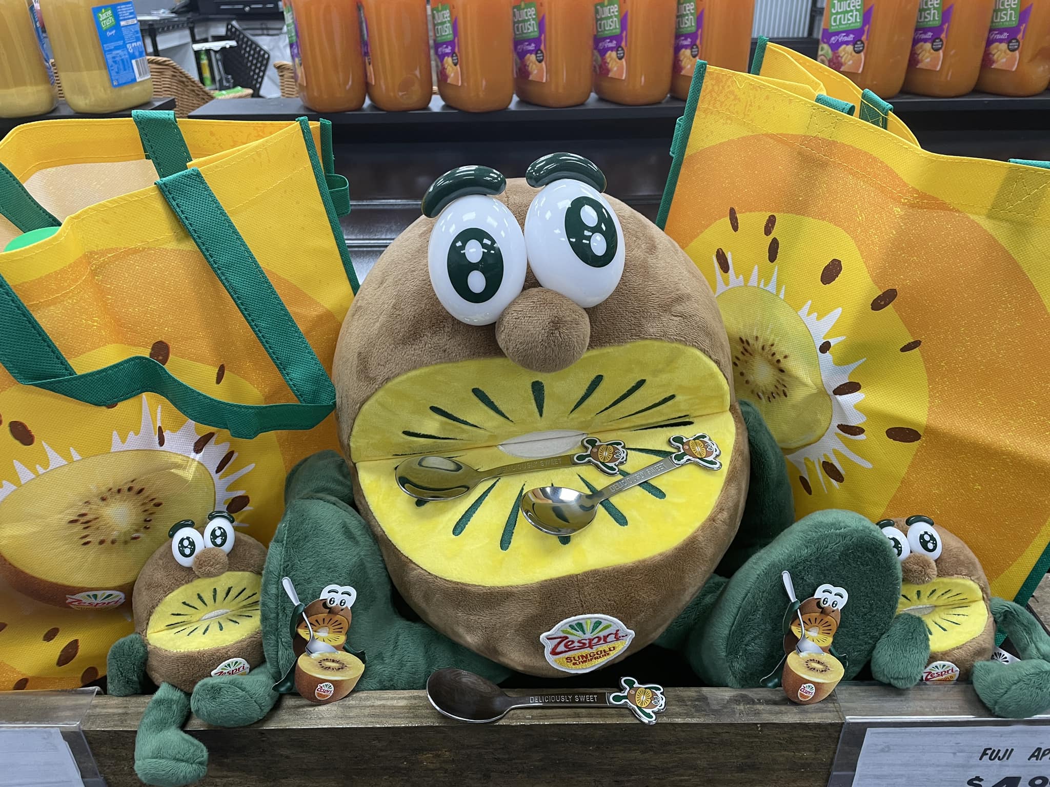 IT'S ZESPRI KIWI SEASON AND WE'RE CELEBRATING WITH A GIVEAWAY
