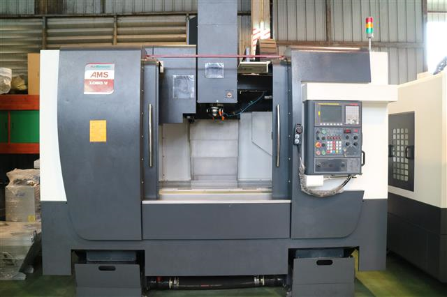 เครื่อง Machining Center ขนาด Table... - Machinery Emporium