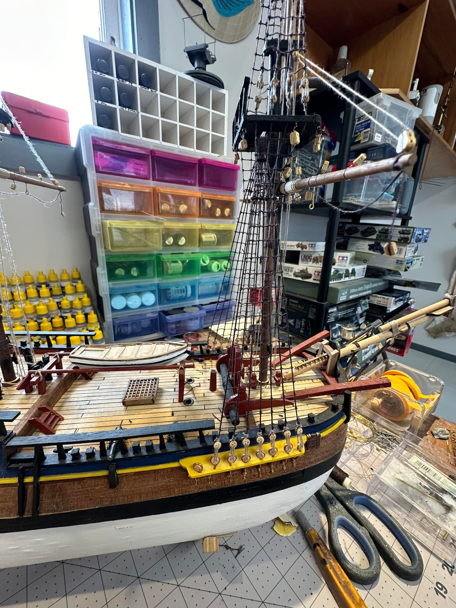 Building Artesania Latina 1/60 H.M.S Endeavour model