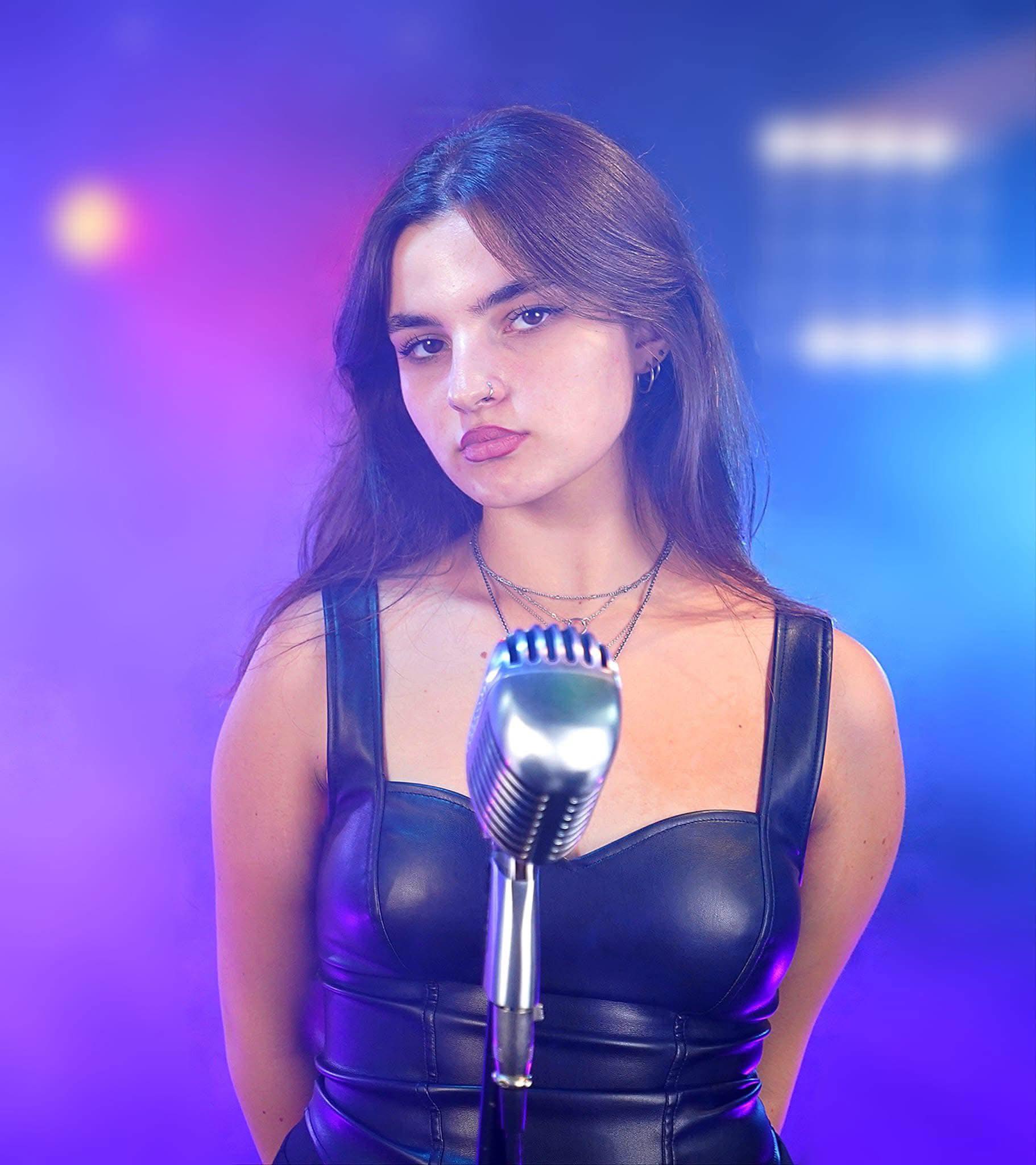 Rianna Rusu - Singer