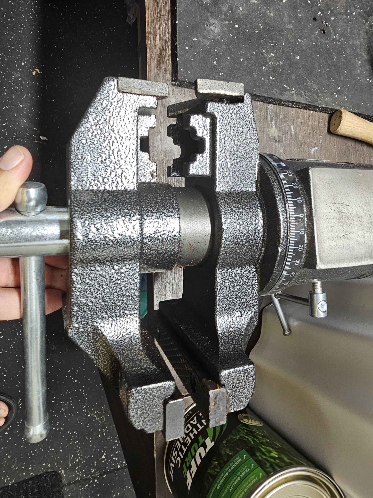 SCA Bench Vice with large work bench (100w X 210L X 77H) Multi Purpose ...