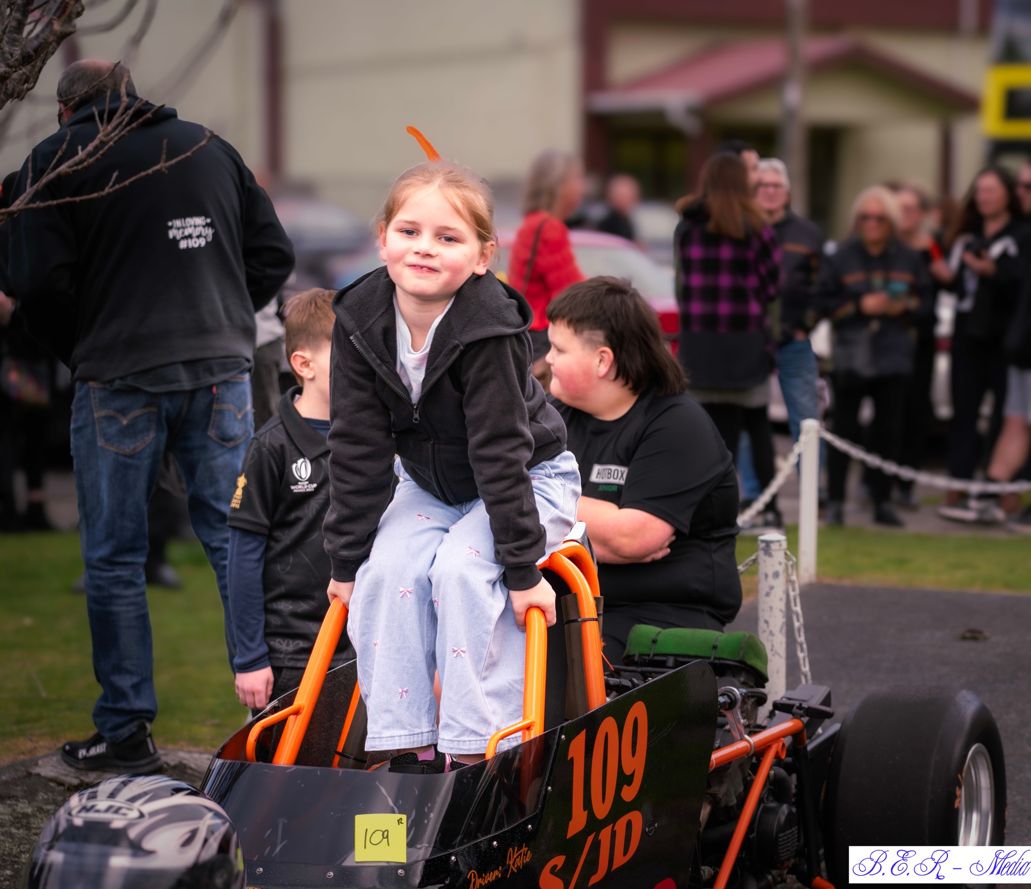 Bush Estate Racing -Media... - Bush Estate Racing -Media