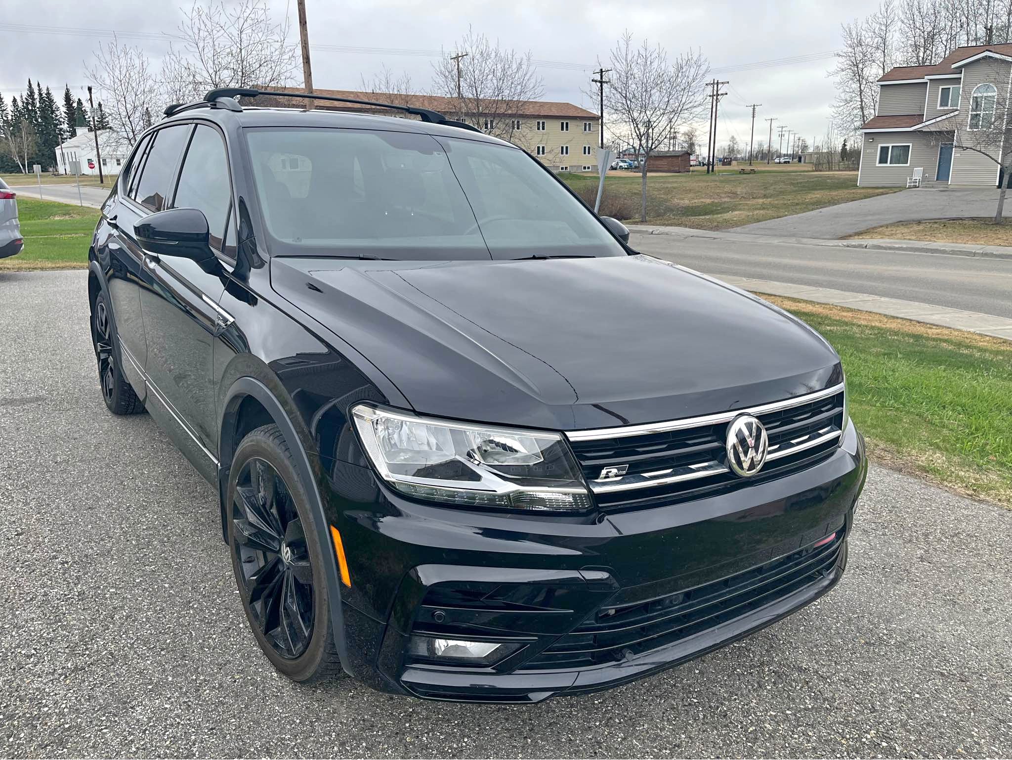 2020 Volkswagen Tiguan · SE R-Line Black Sport Utility 4D - Cars ...