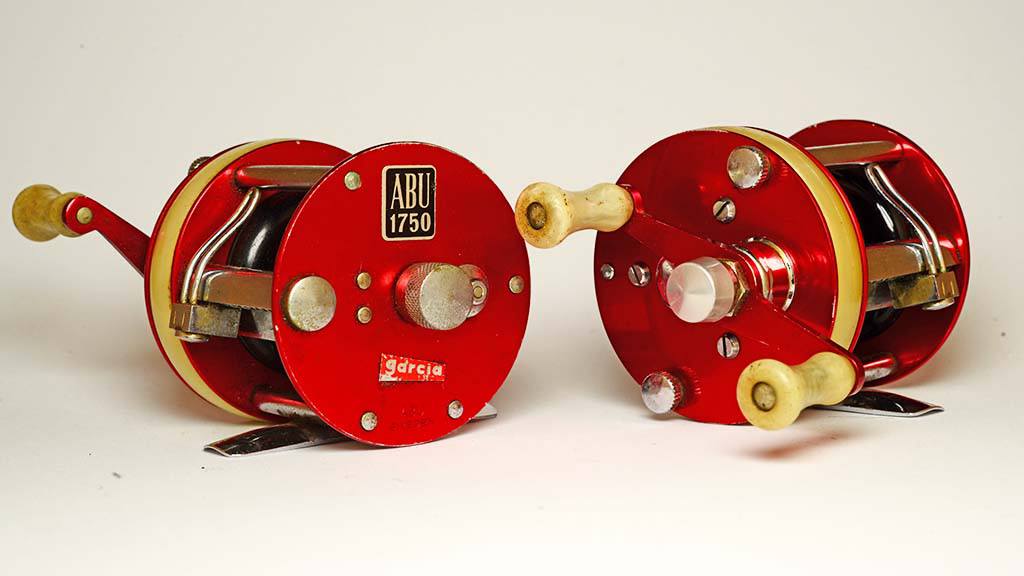 What year is this Abu Ambassadeur reel and is it a direct drive or